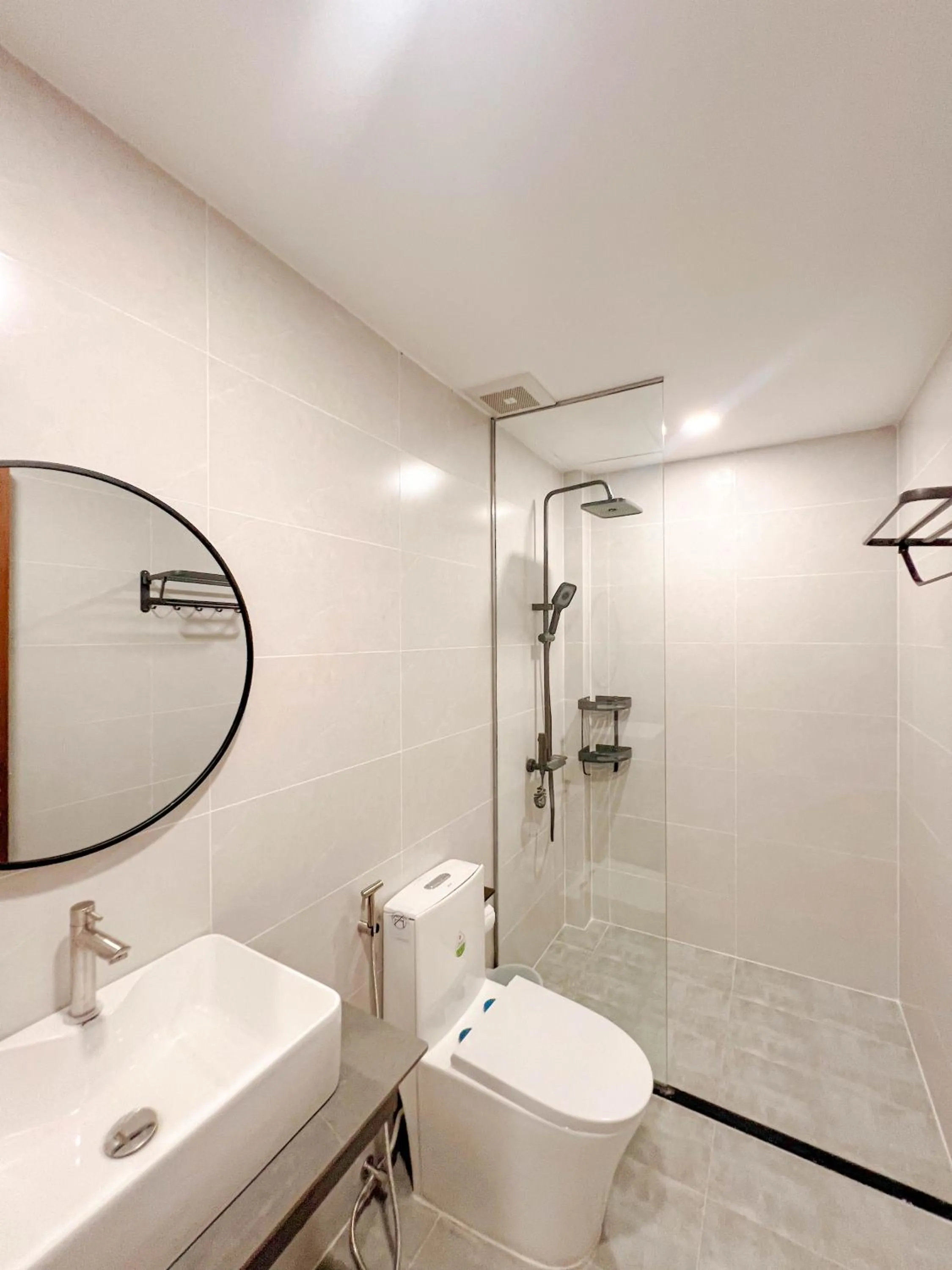 Shower in Heyday apartment