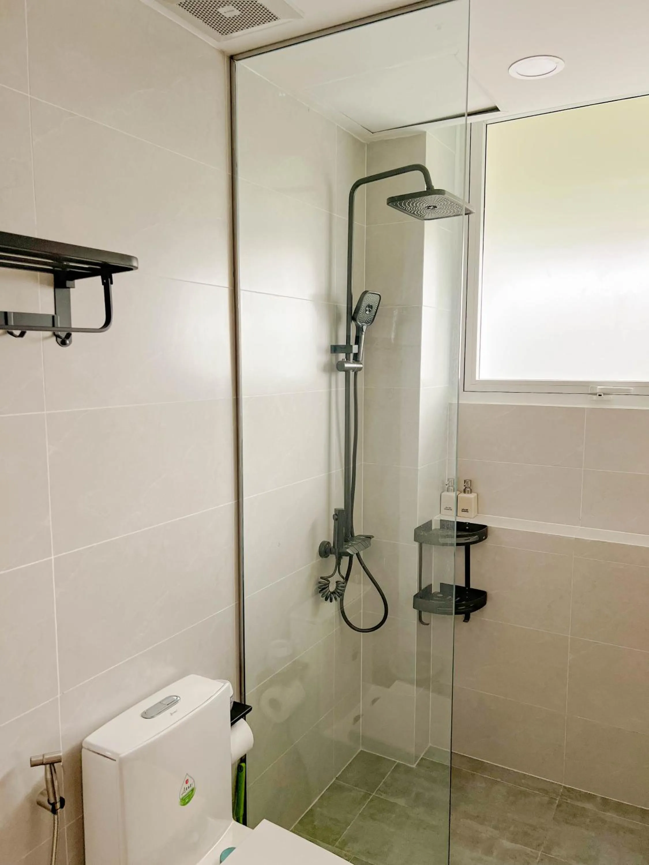 Shower in Heyday apartment