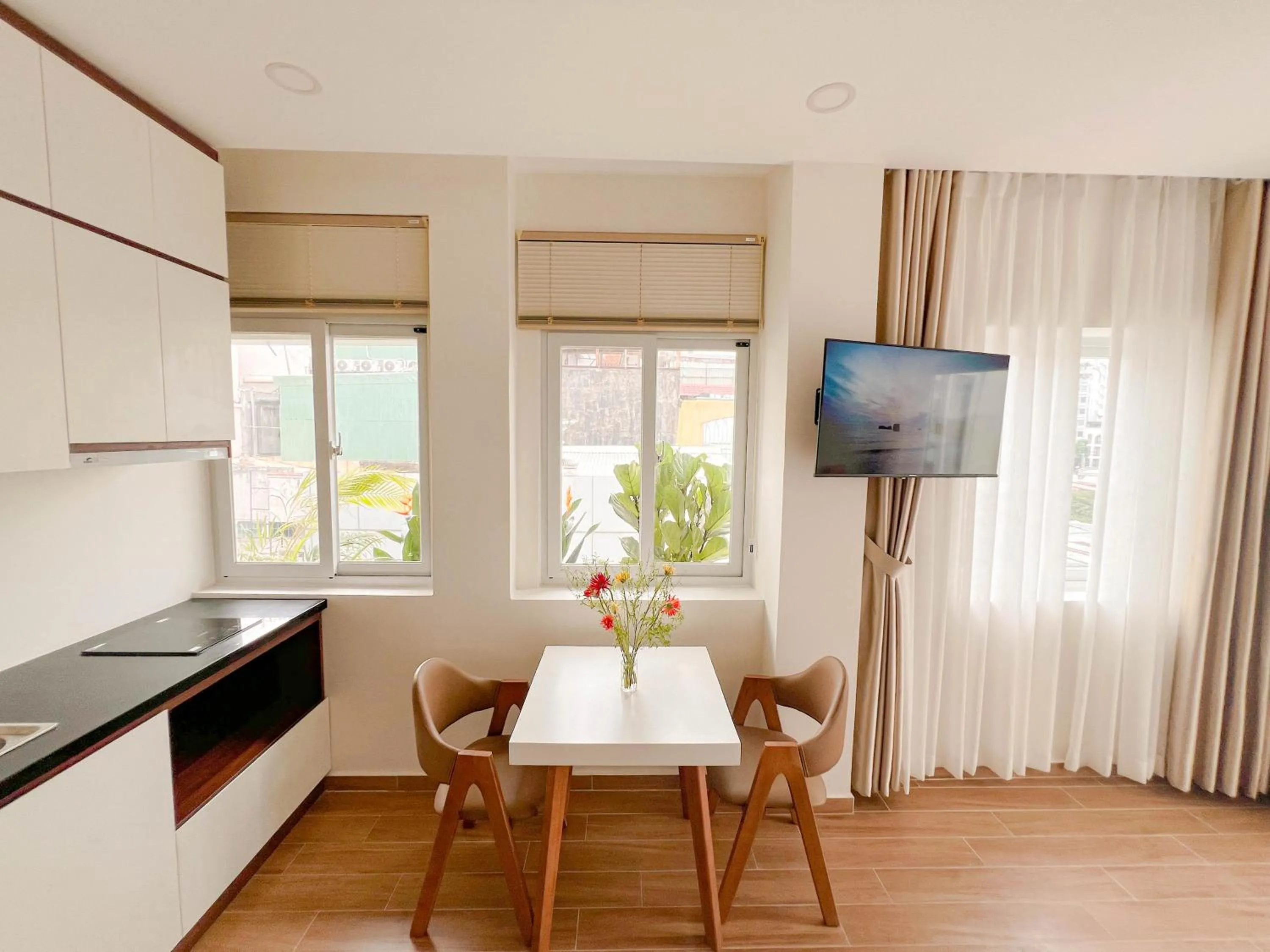 Kitchen or kitchenette in Heyday apartment