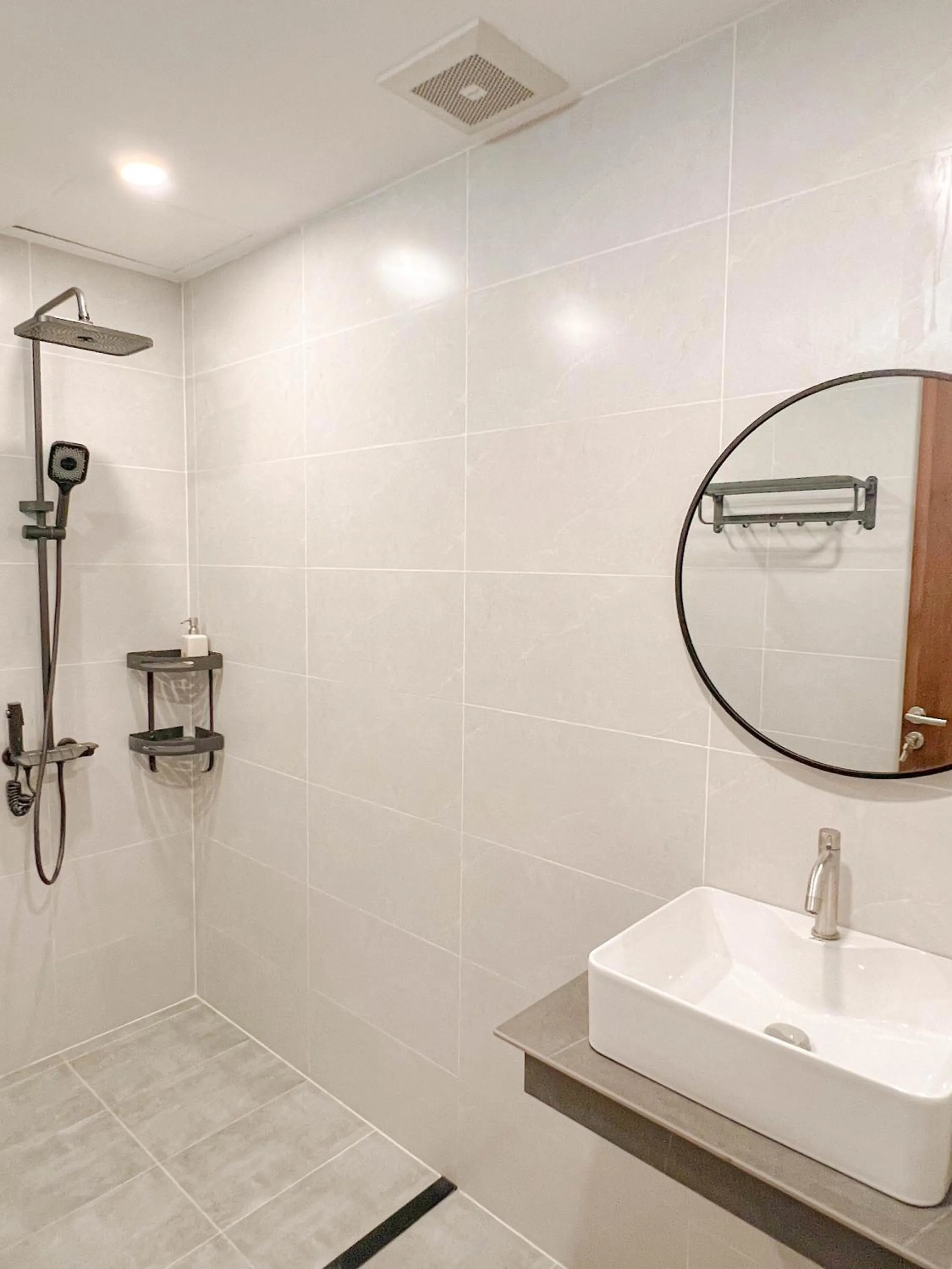 Bathroom in Heyday apartment