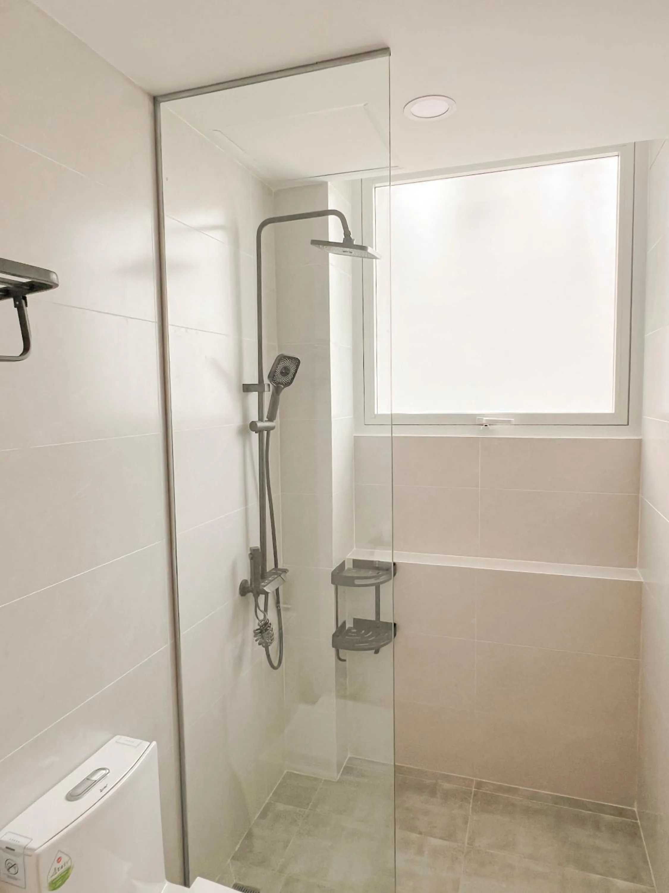 Shower in Heyday apartment