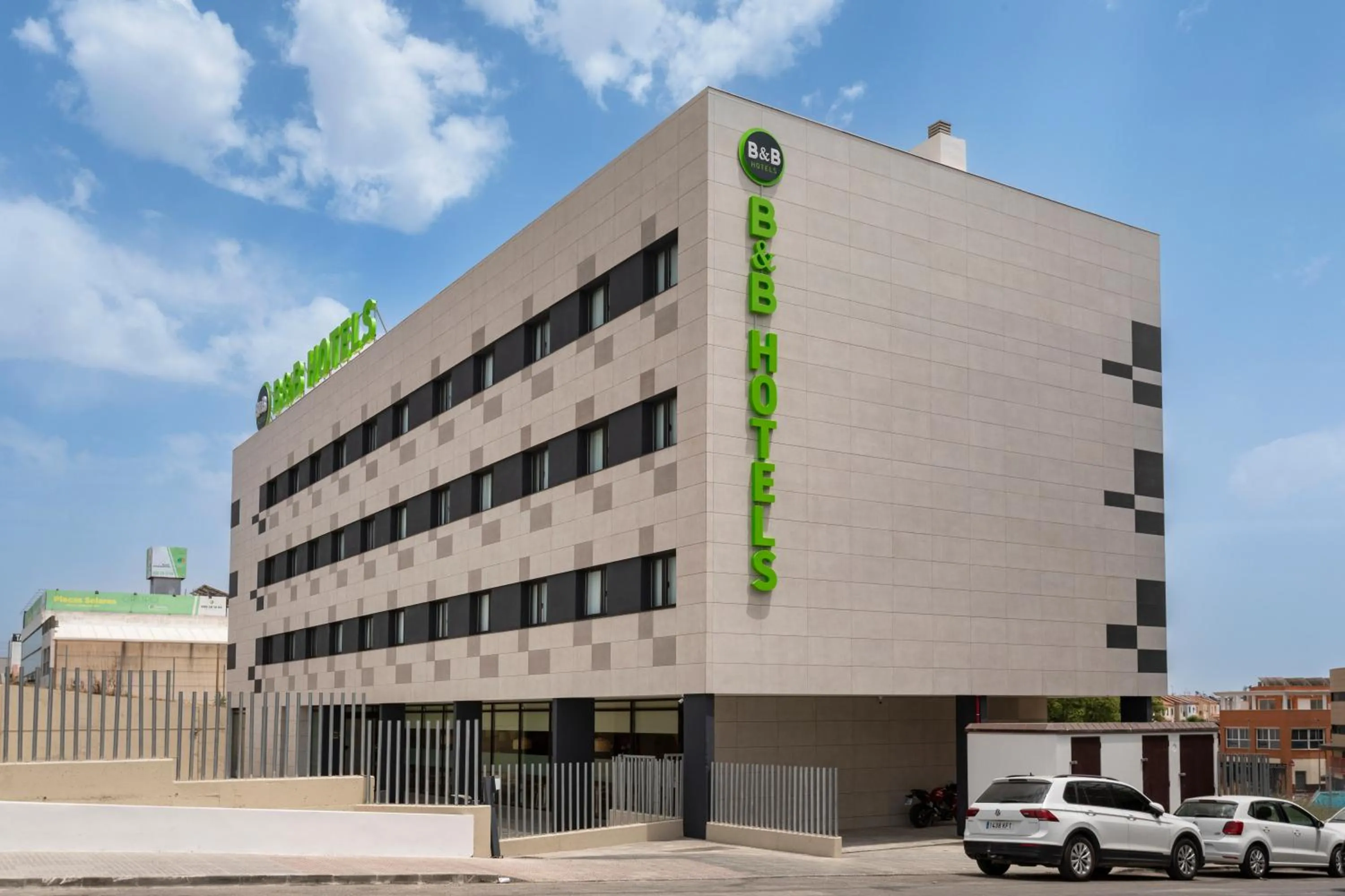 B&B HOTEL Sevilla Bormujos