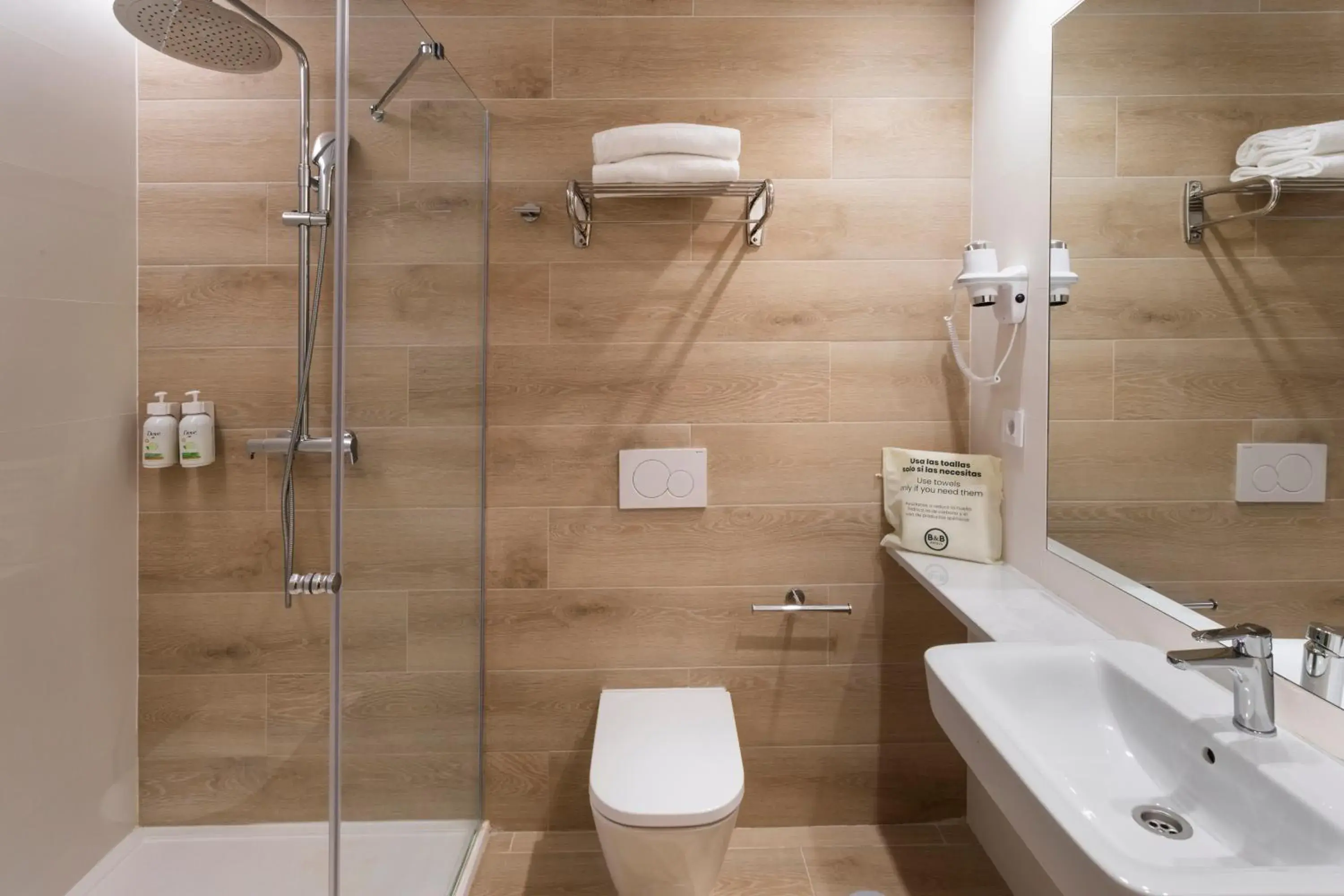 Twin Room in B&B HOTEL Sevilla Bormujos Twin Room in B&B HOTEL Sevilla Bormujos