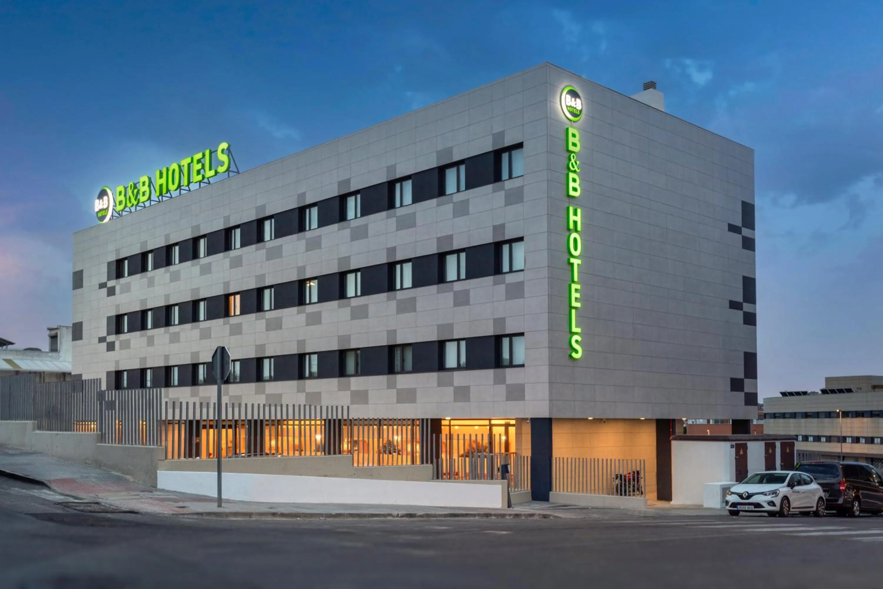 B&B HOTEL Sevilla Bormujos