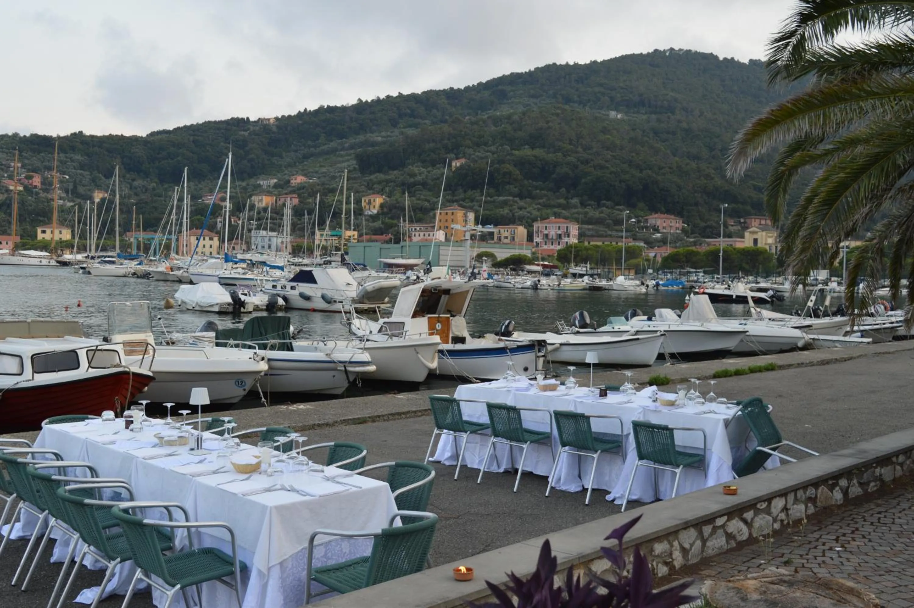 Restaurant/places to eat in Hotel Della Baia
