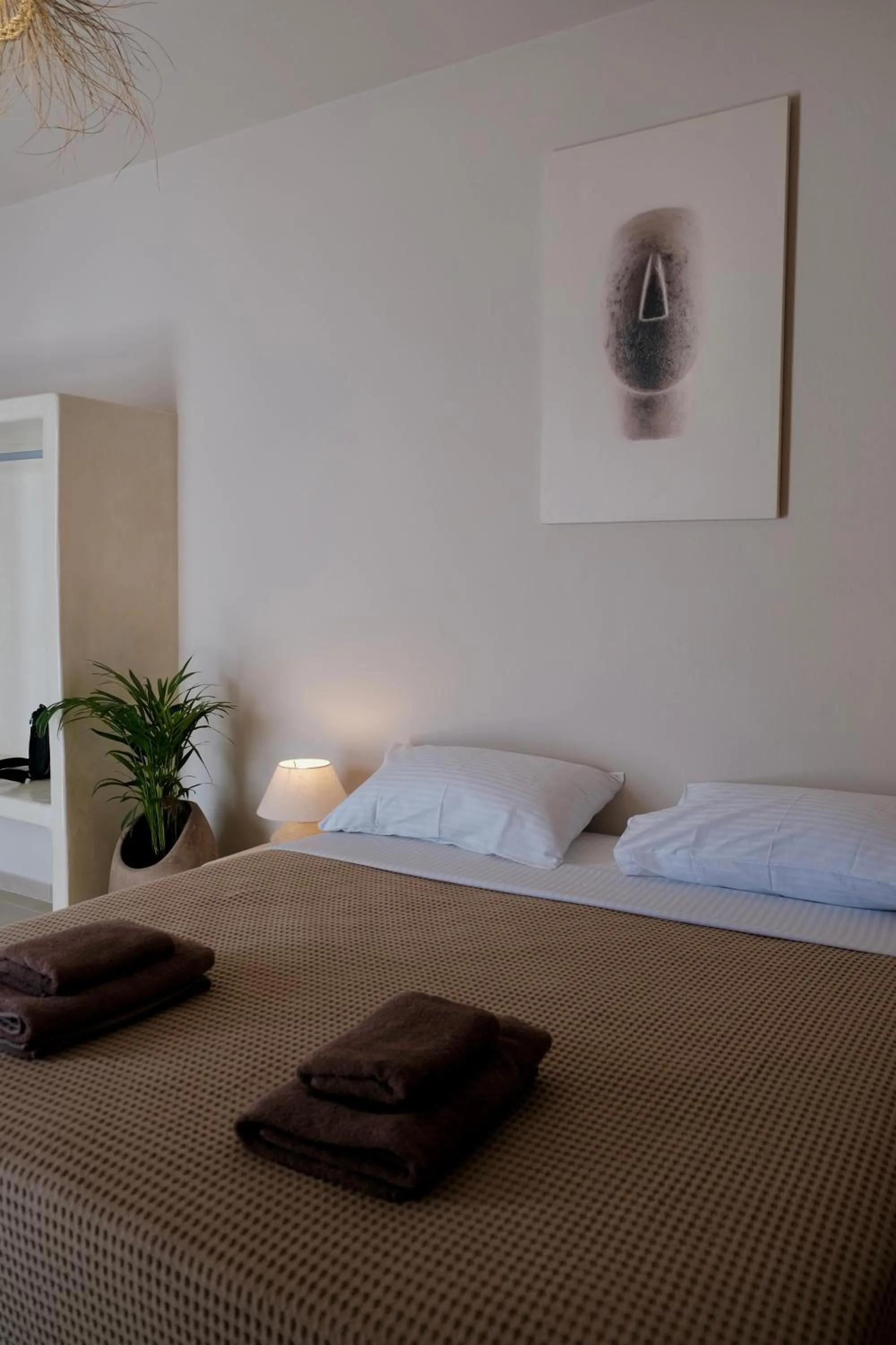 Bed in Cycladic Charm