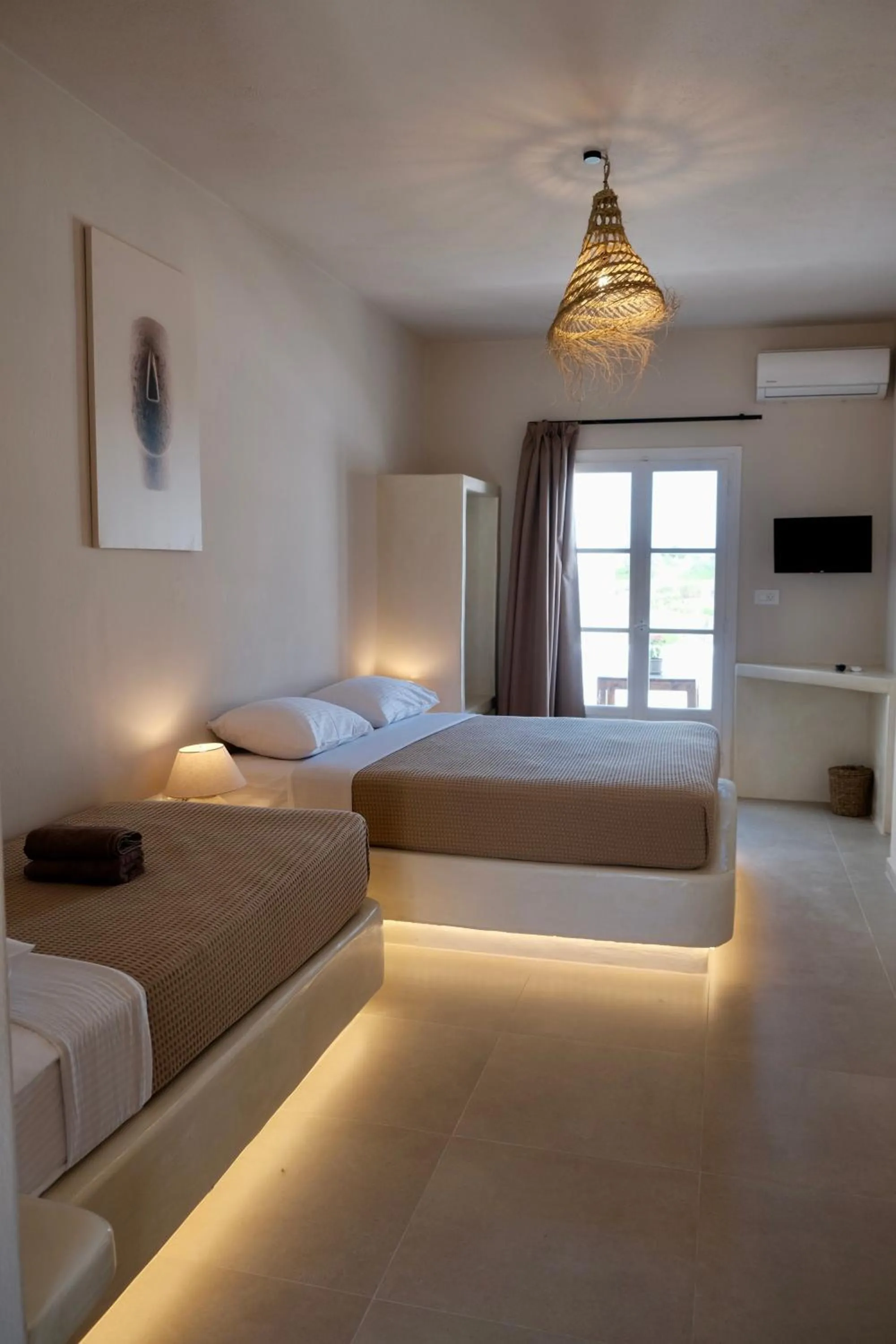 Bed in Cycladic Charm