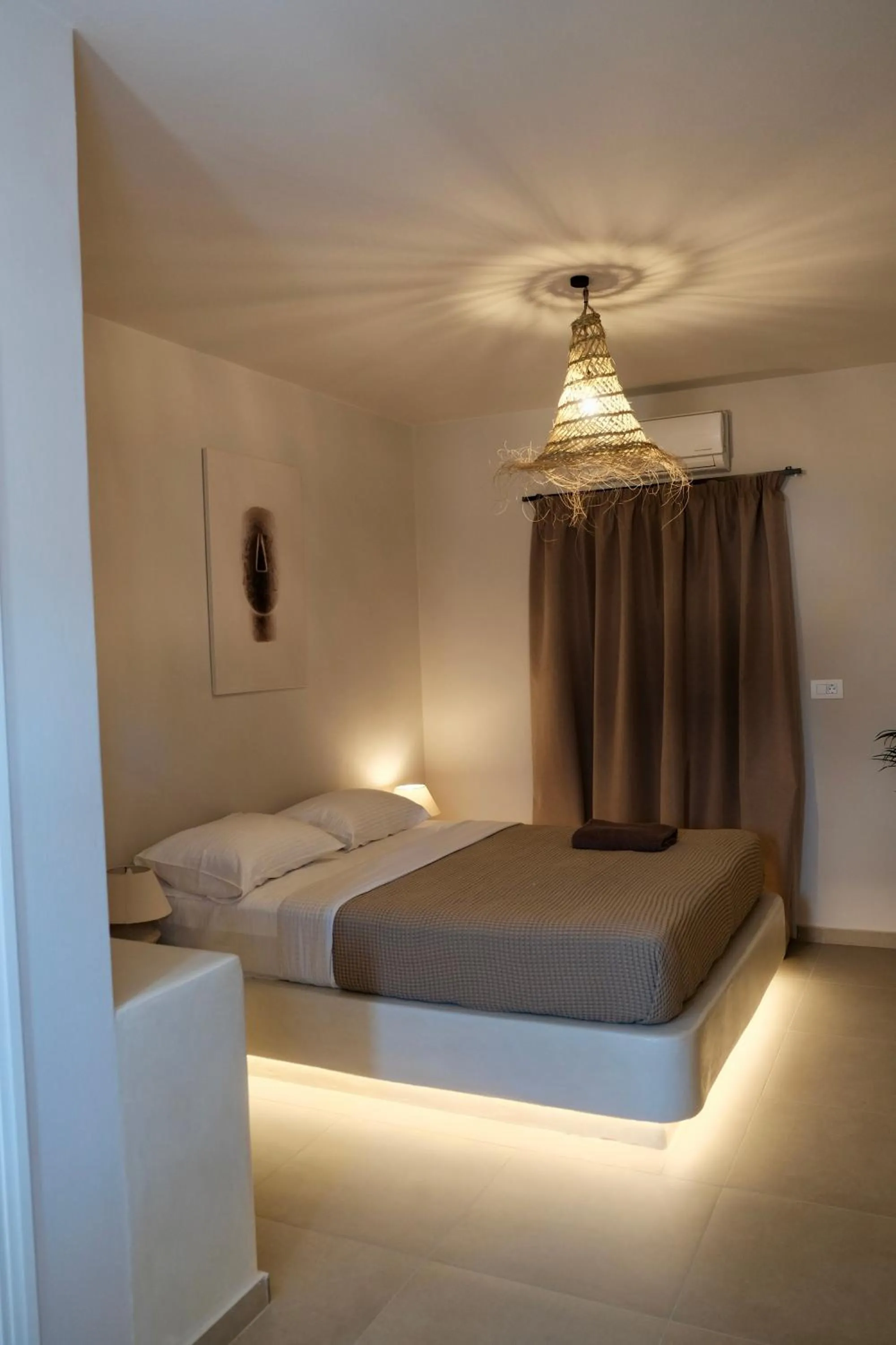 Bed in Cycladic Charm