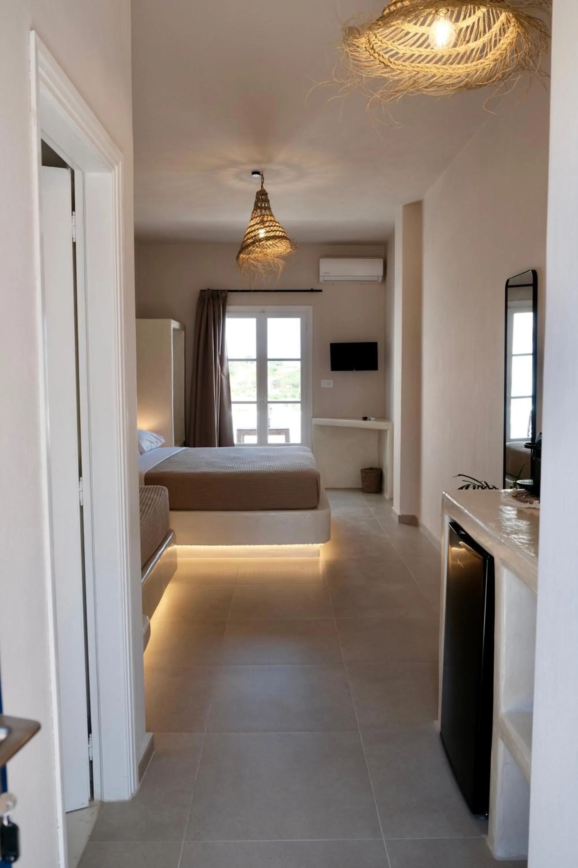 Bed in Cycladic Charm