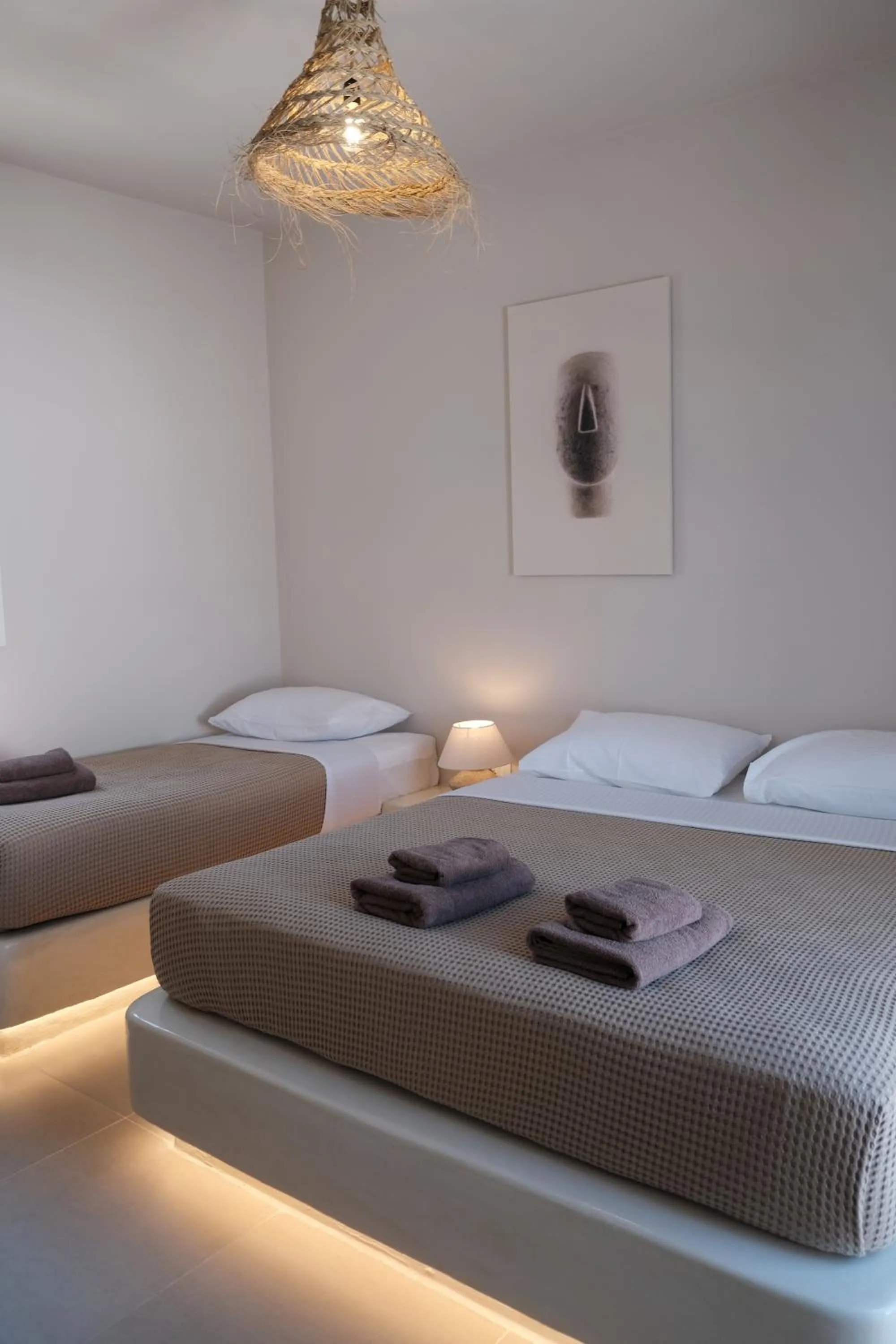 Bed in Cycladic Charm