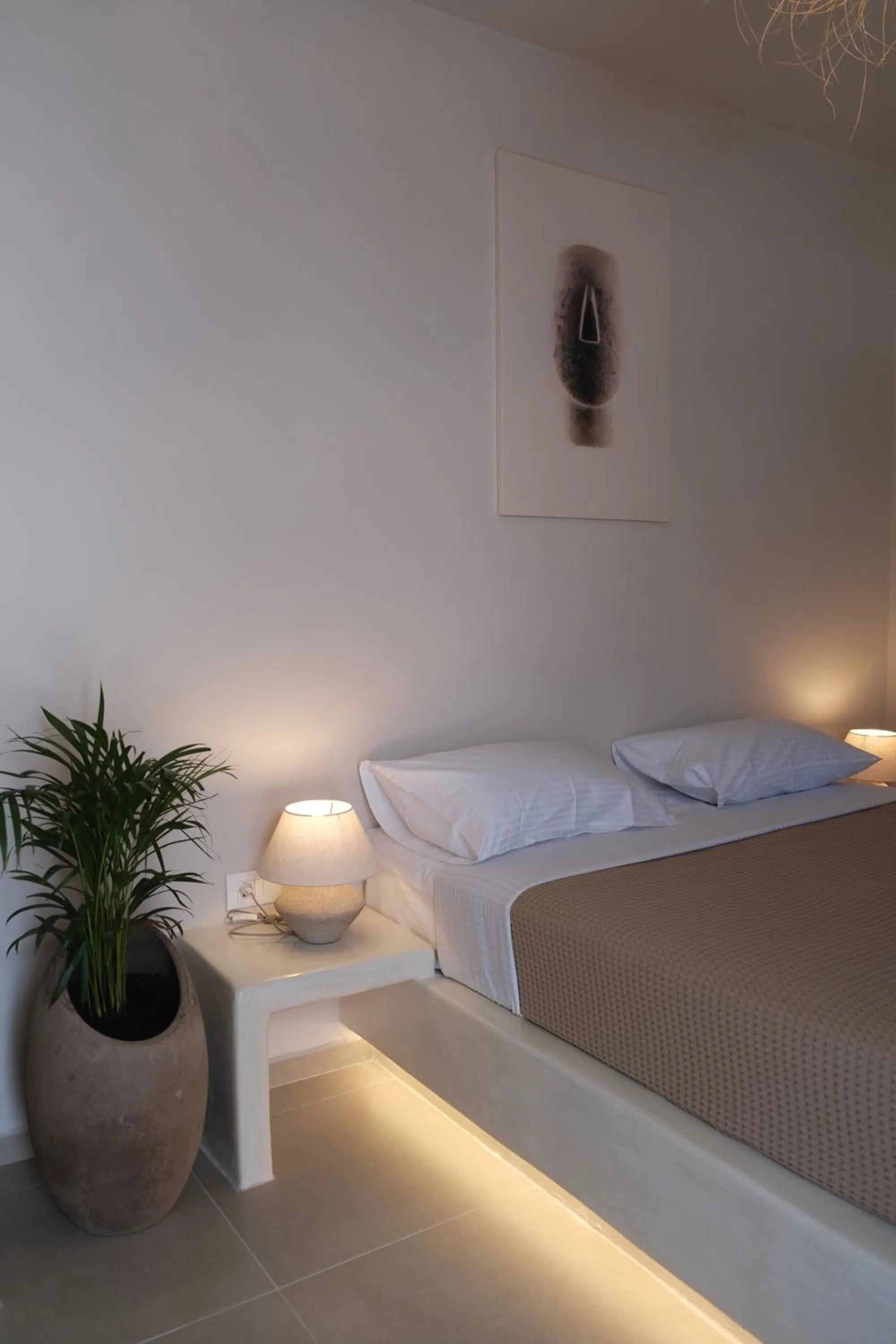 Bed in Cycladic Charm