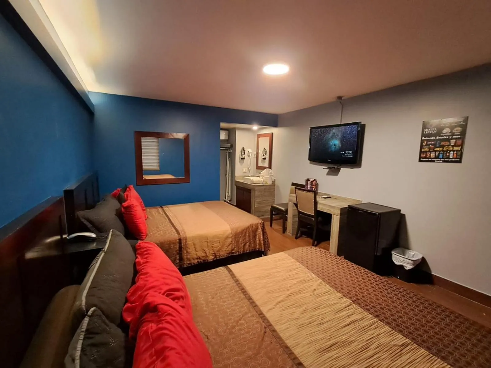 Bed in Lizvan Hotel-Motel
