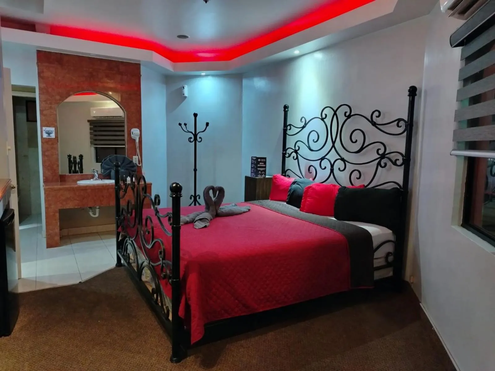 Bed in Lizvan Hotel-Motel