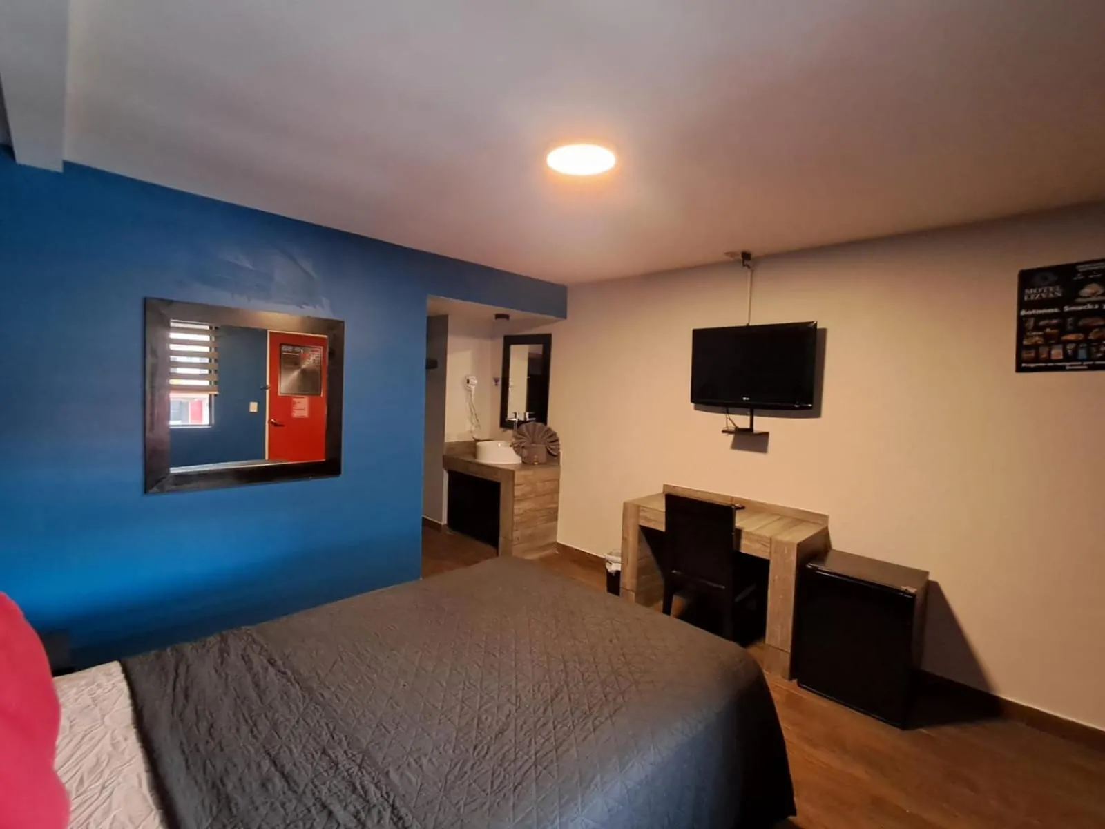 Bed in Lizvan Hotel-Motel
