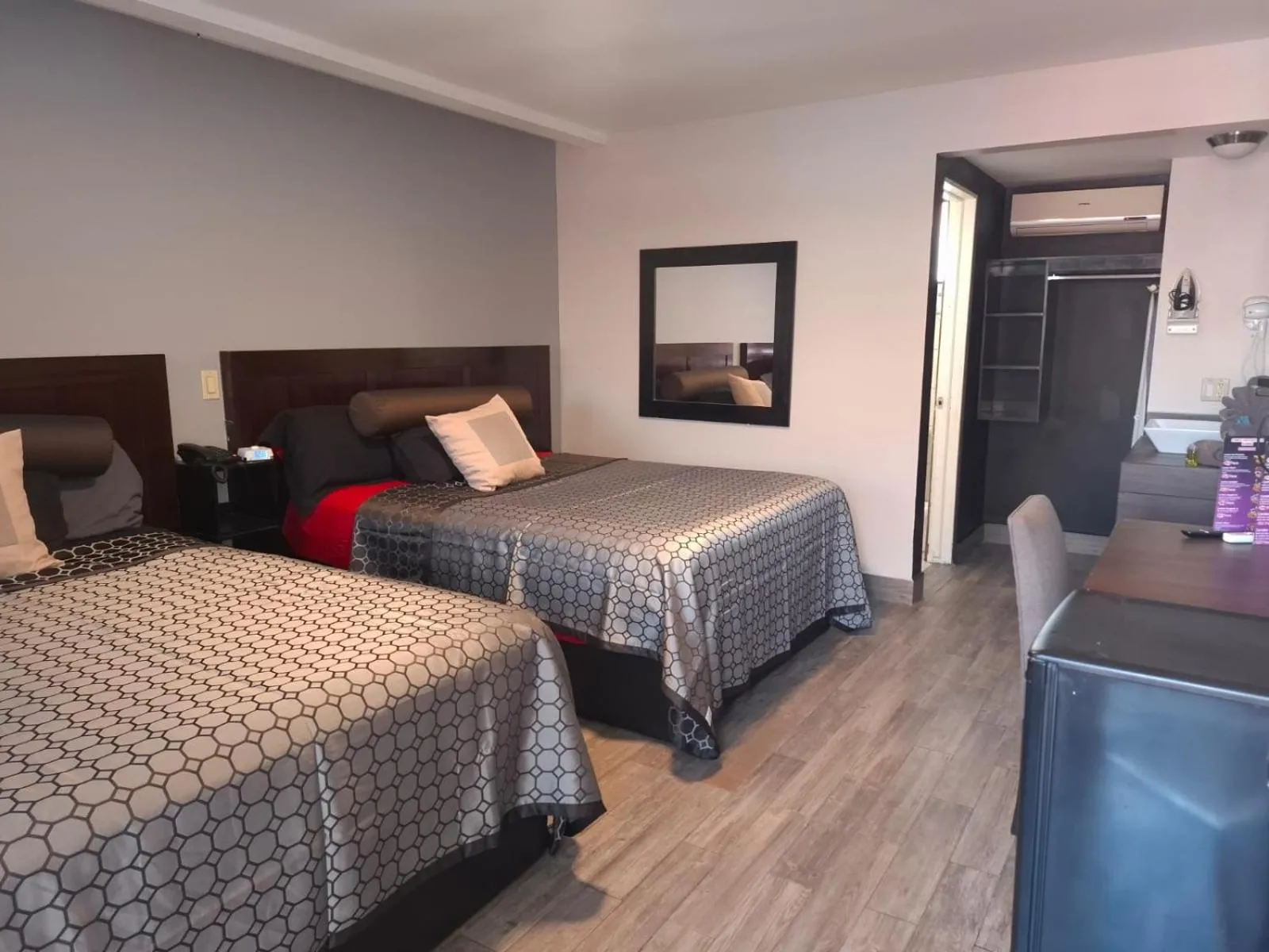 Bed in Lizvan Hotel-Motel