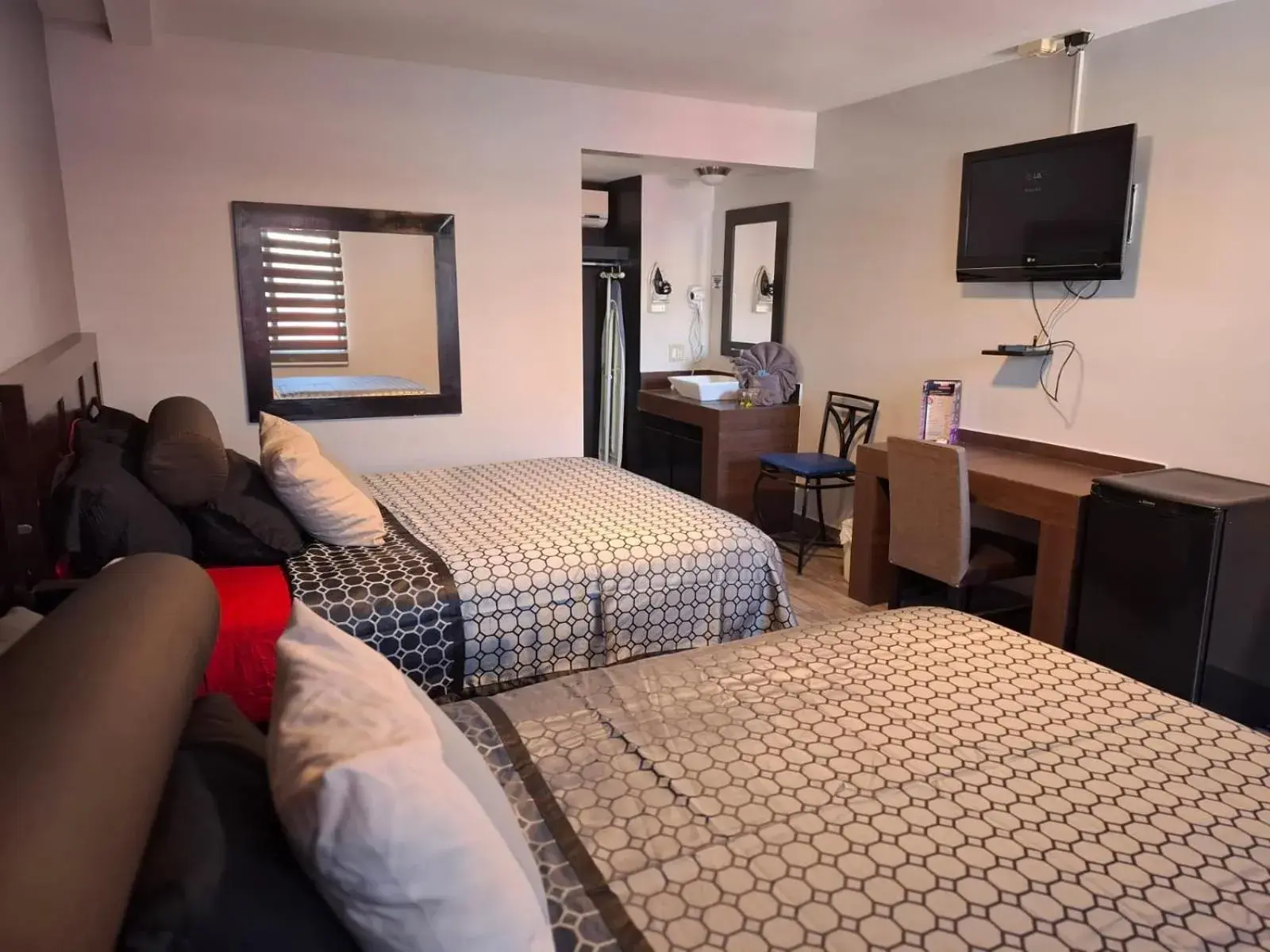Standard Double Room in Lizvan Hotel-Motel Standard Double Room in Lizvan Hotel-Motel