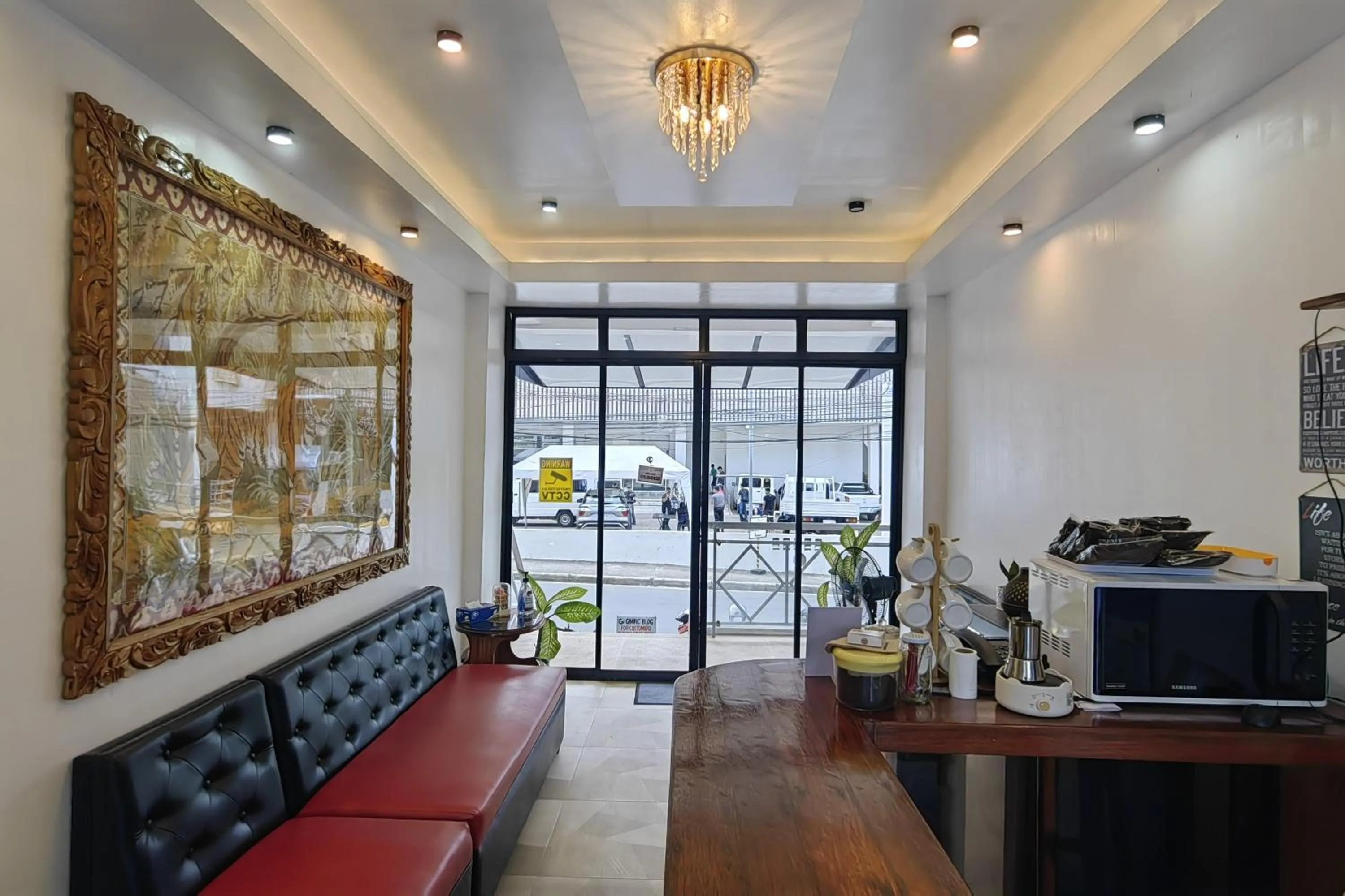 Lobby or reception in Inn Ka Kay Mame near SM City Puerto Princesa