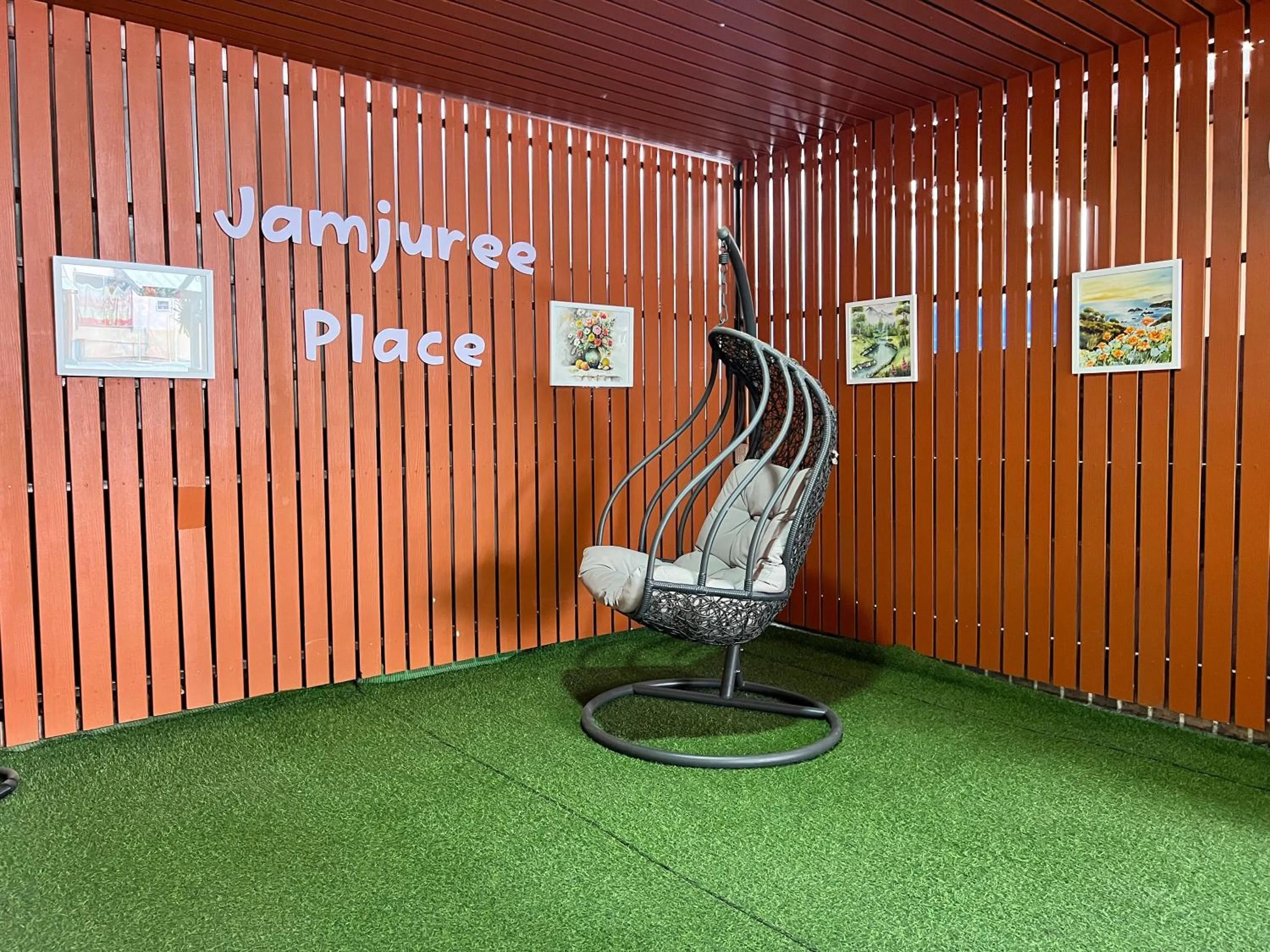 Area and facilities in Jamjuree Place