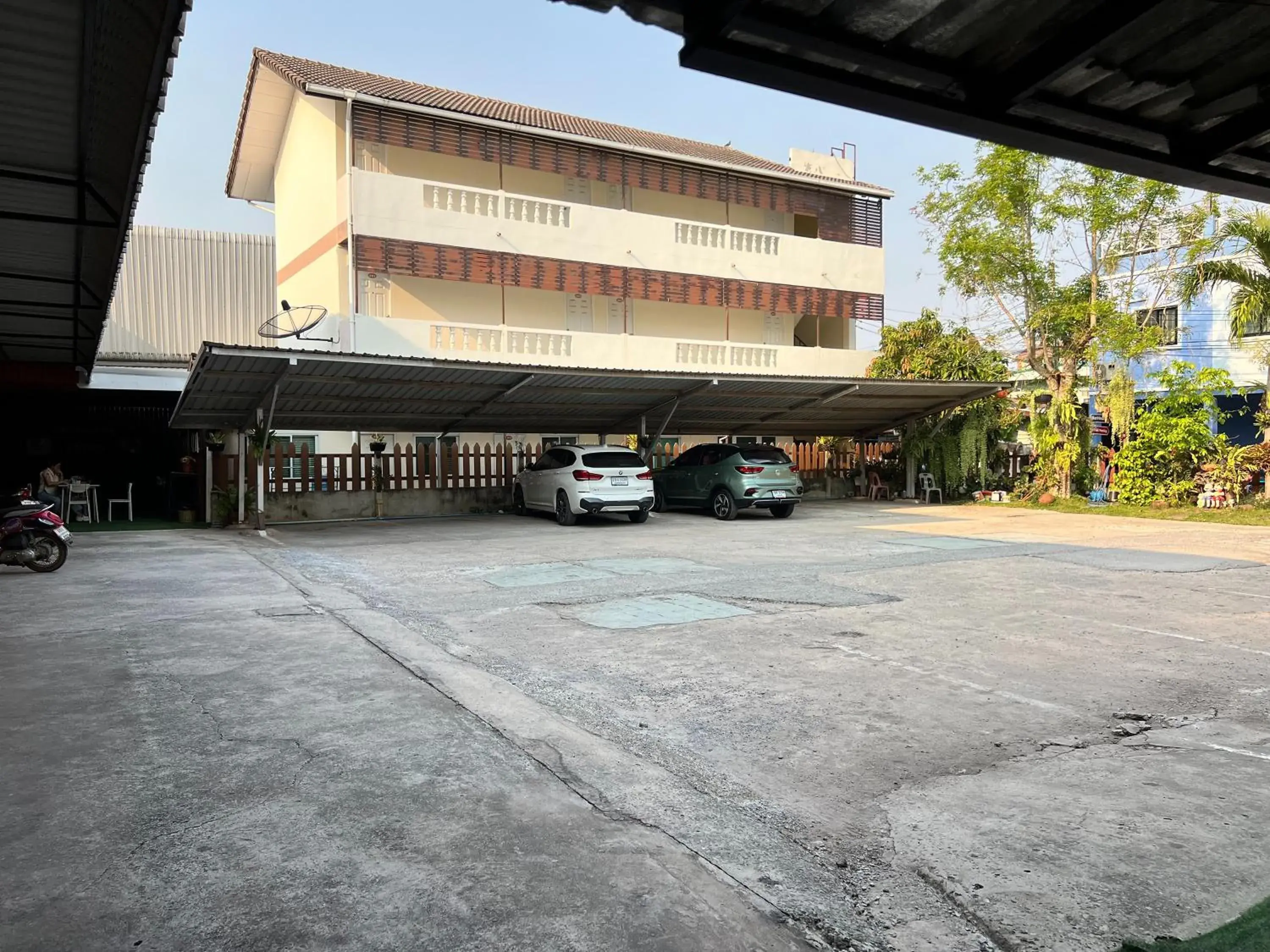 Property building in Jamjuree Place Property building in Jamjuree Place