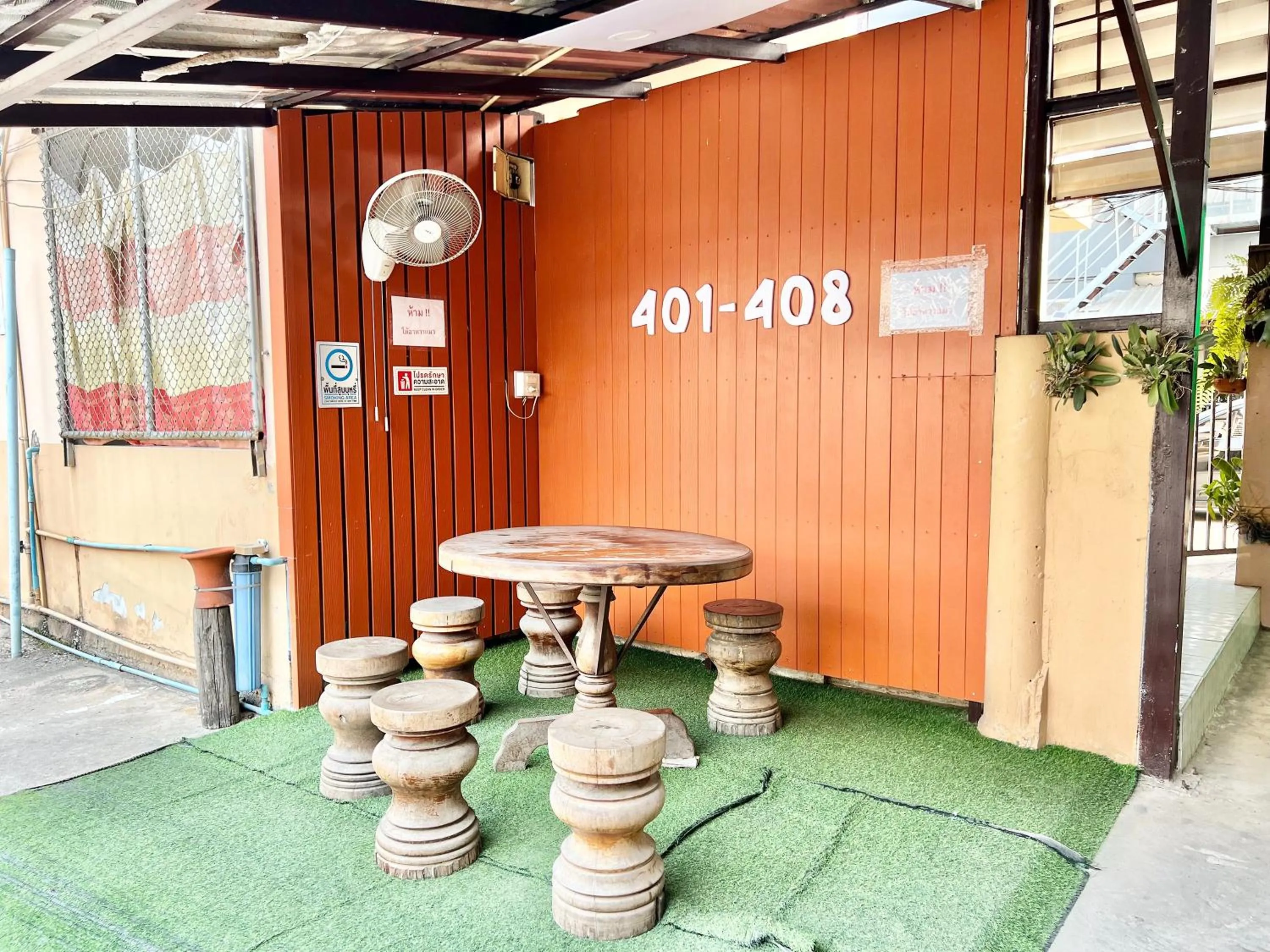 Property building in Jamjuree Place