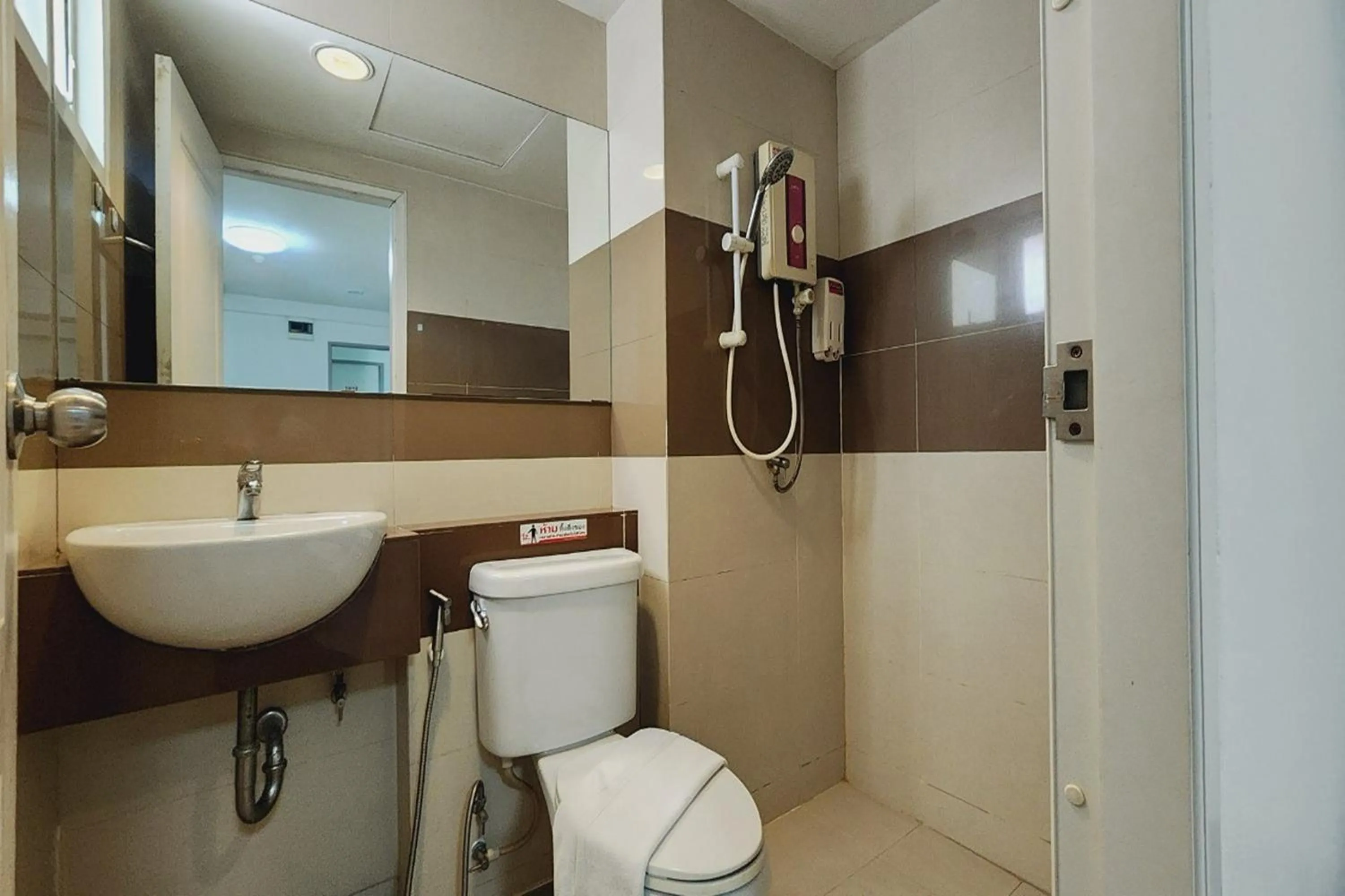 Bathroom in Zenith Life Hotel