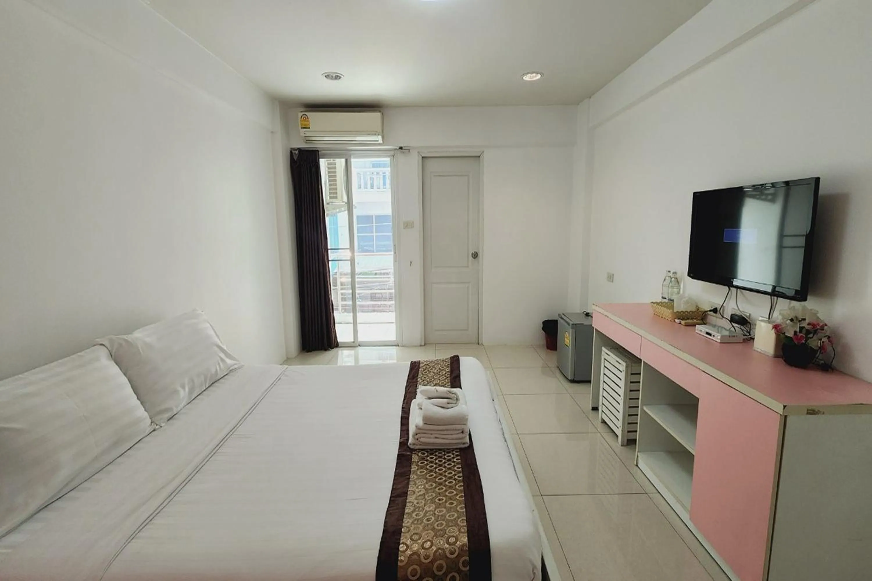 Bed in Zenith Life Hotel