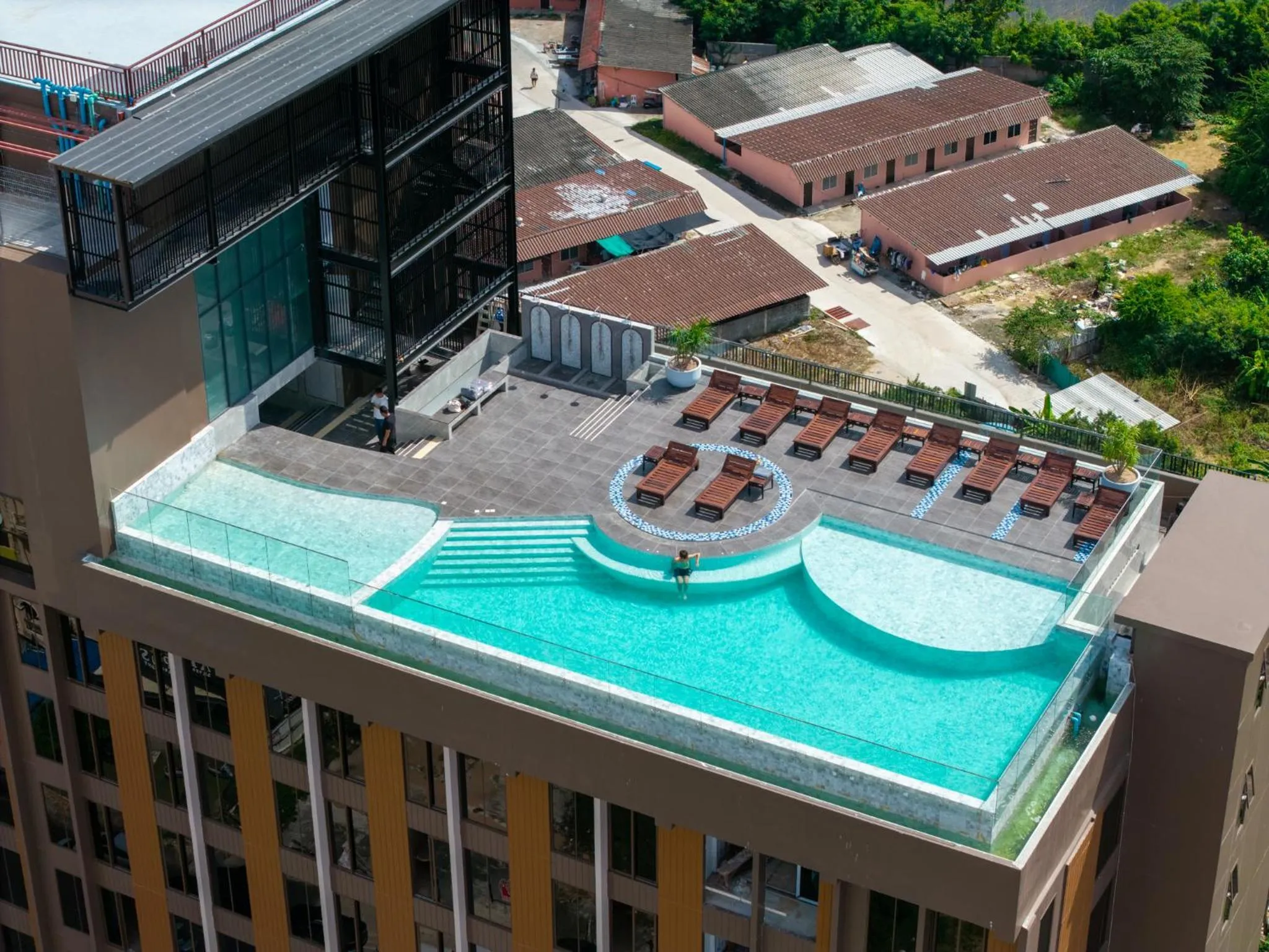 Swimming pool in Samsara Hotel Pattaya
