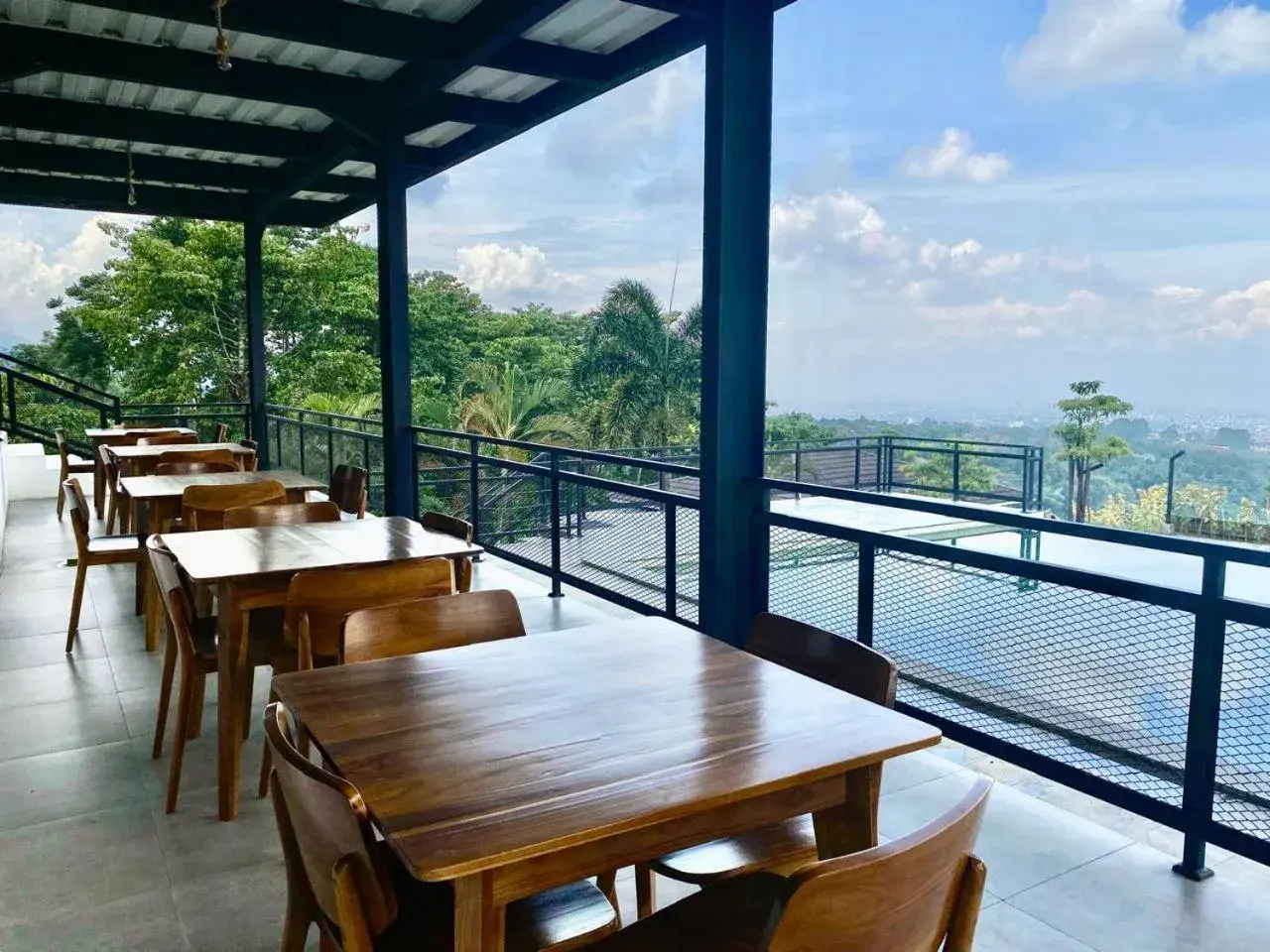 Restaurant/places to eat in Tebing View Glamping, Azana Hotels Collection Restaurant/places to eat in Tebing View Glamping, Azana Hotels Collection