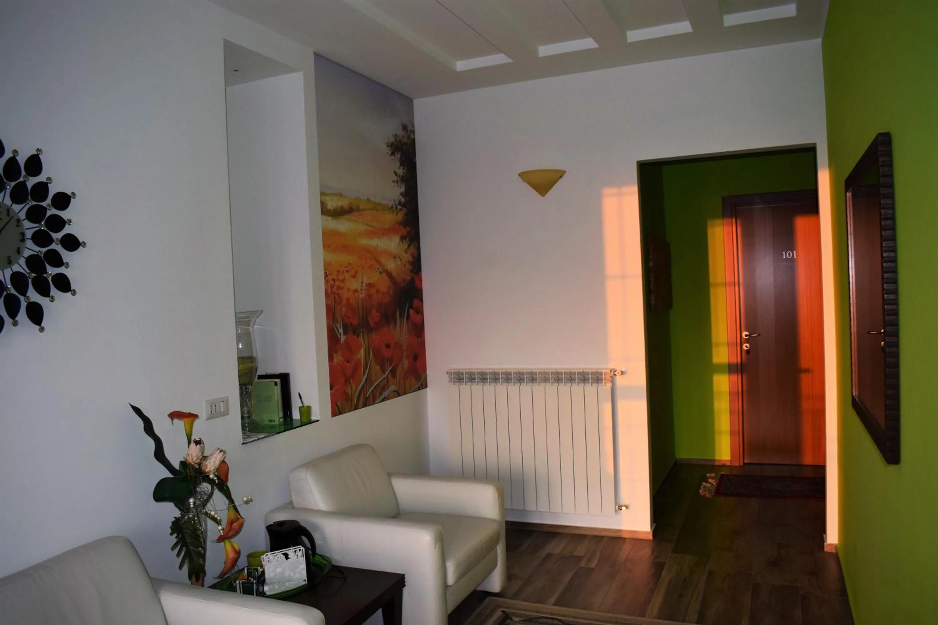 Communal lounge/ TV room in Miramurgia B&B
