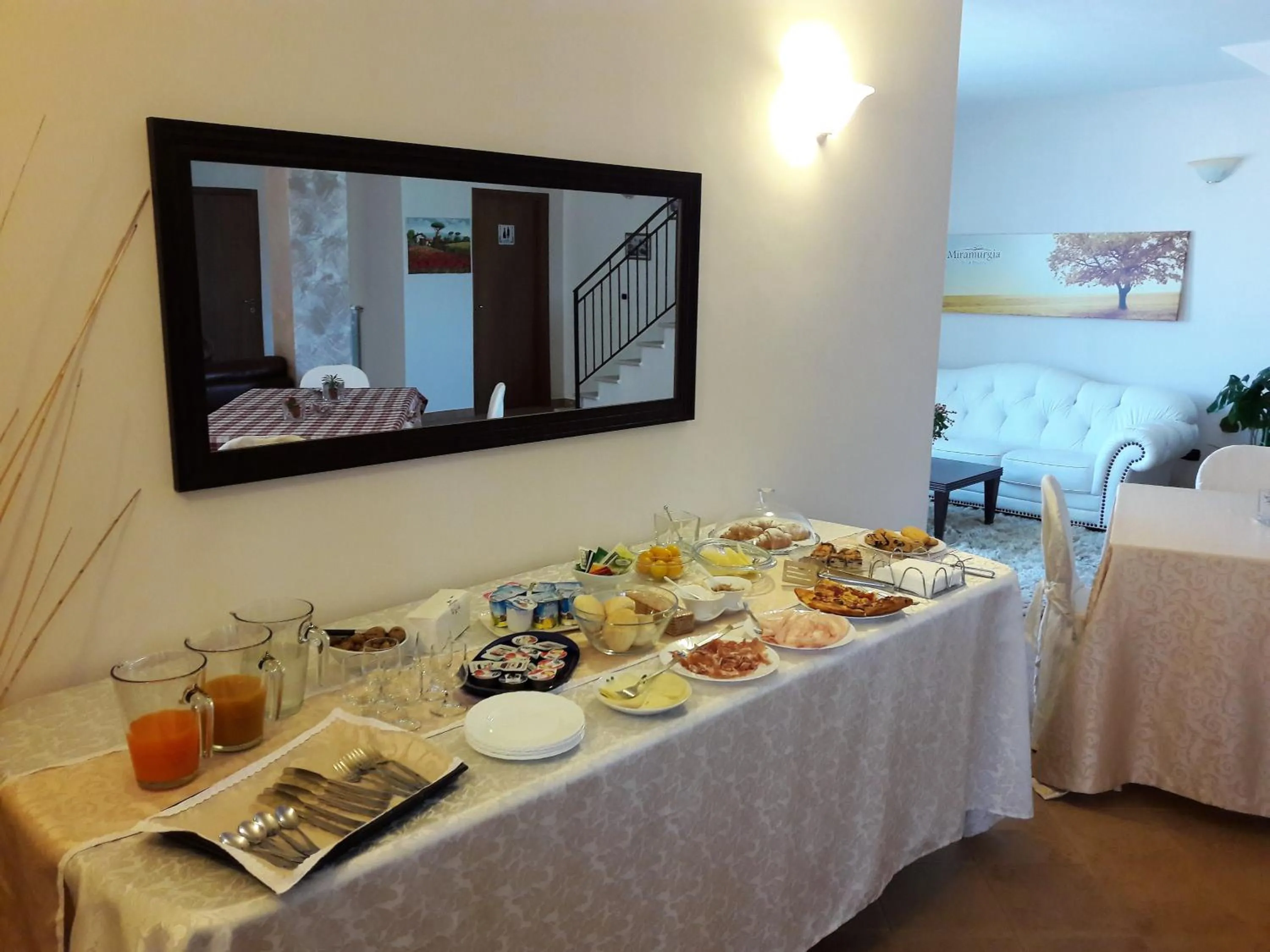 Breakfast in Miramurgia B&B