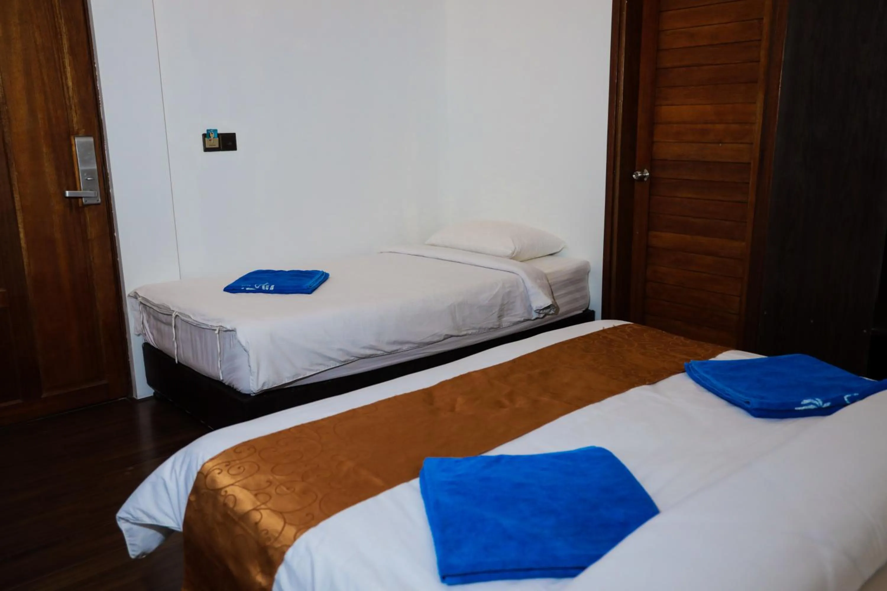 Bedroom, Bed in Palm Residence