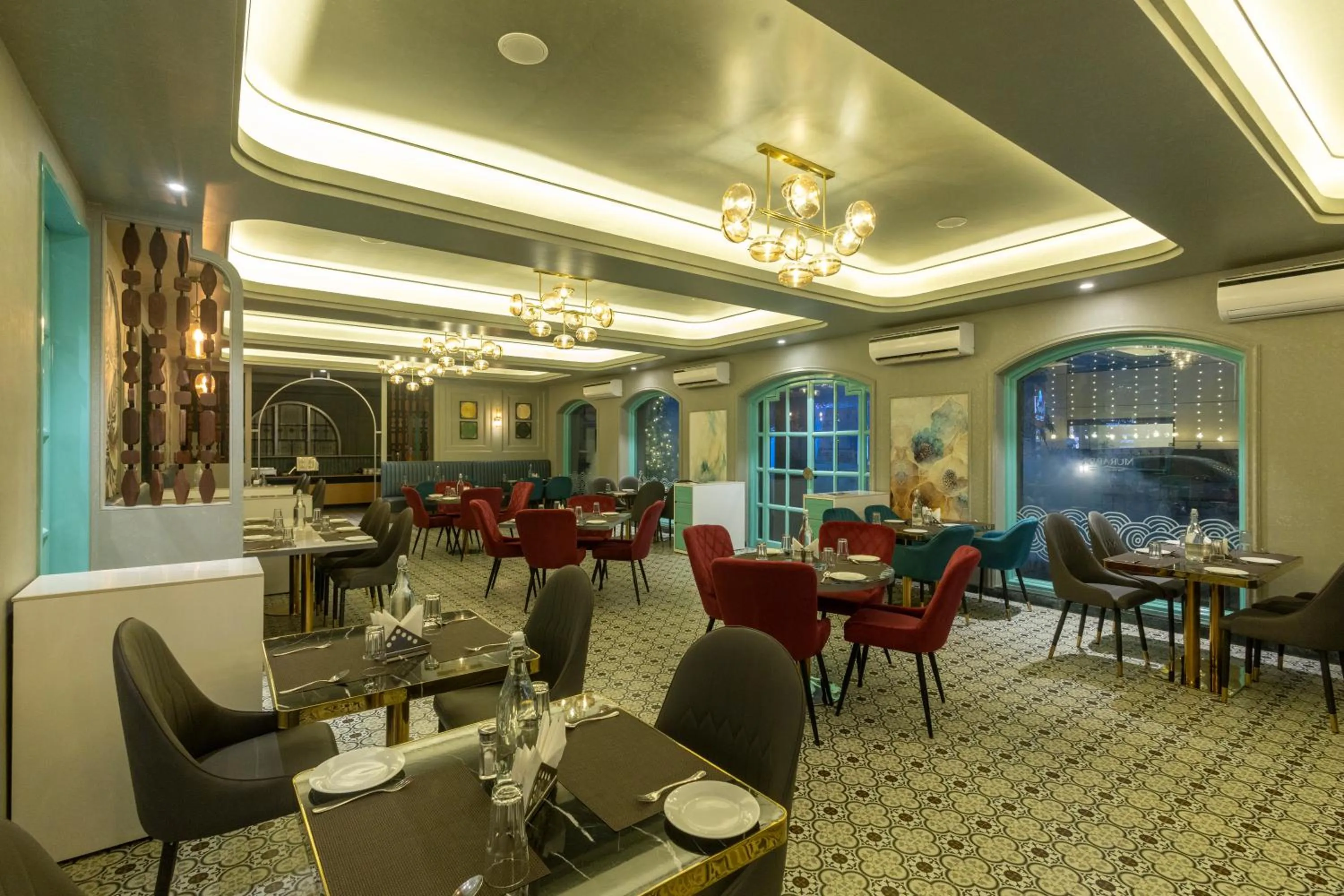 Restaurant/places to eat in The Metropole by Keyboard Hotels