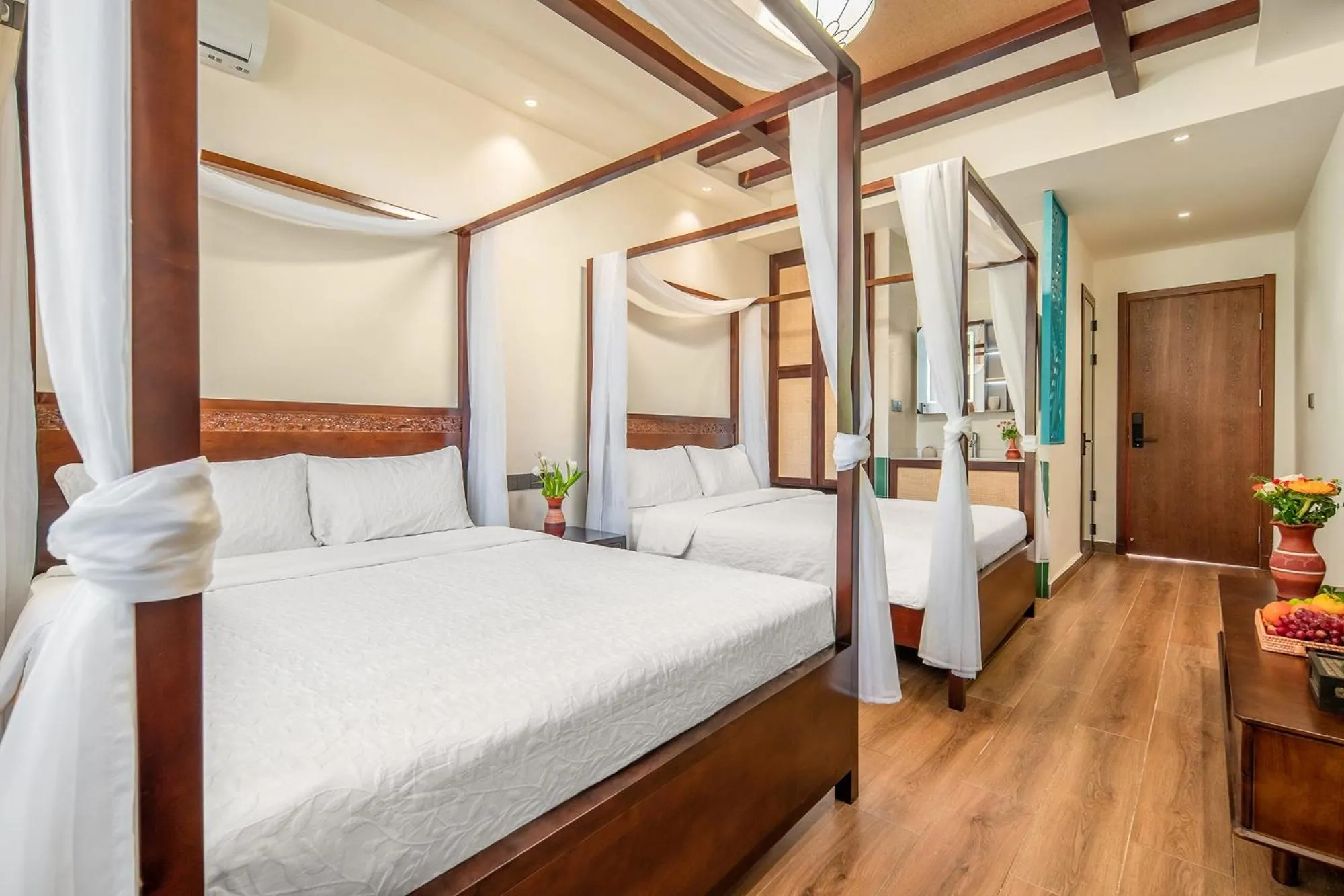 Twin Room with Garden View in 22 Garden House