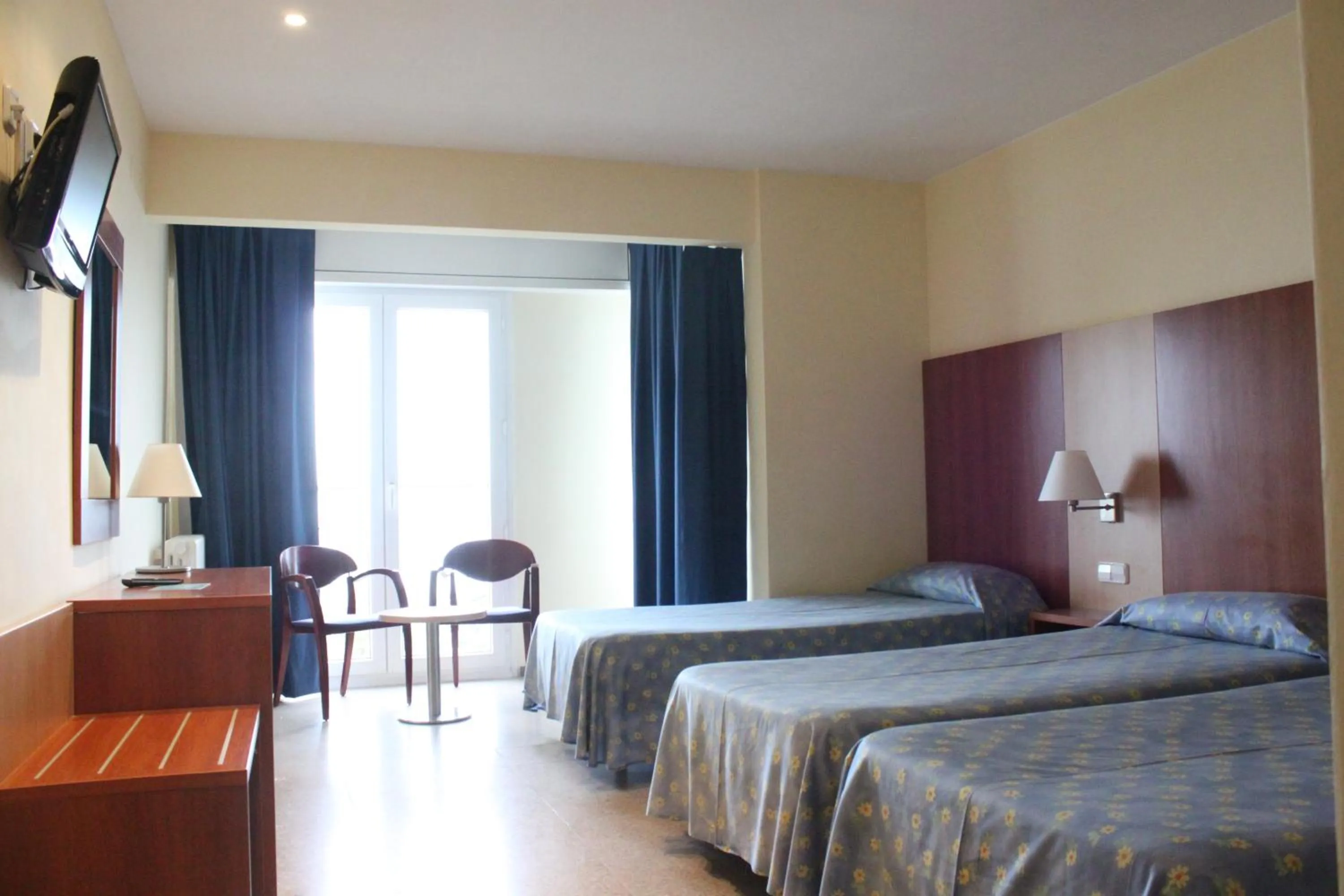 Photo of the whole room, Bed in Hotel Risech