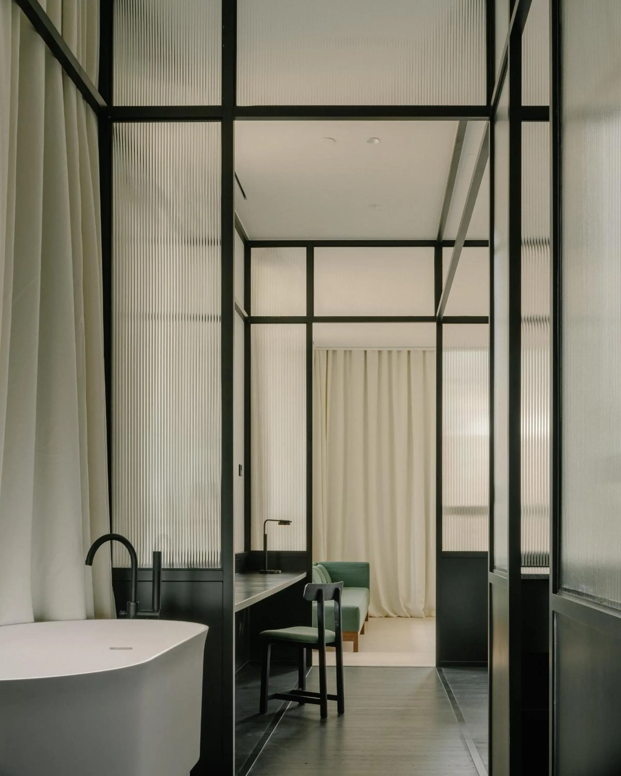 Bathroom, Bed in The Telegraph Hotel - The Leading Hotels of the World