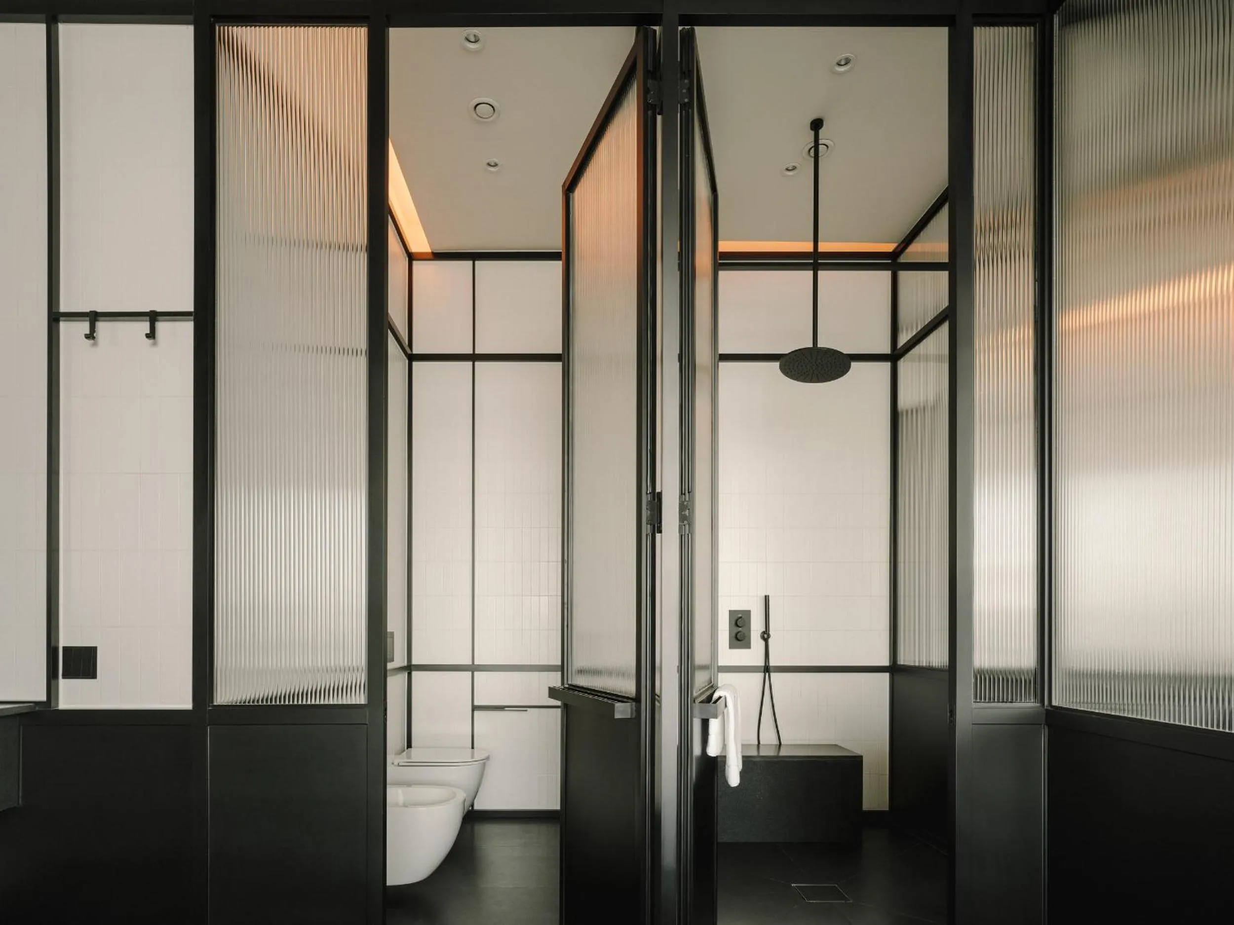 Shower in The Telegraph Hotel - The Leading Hotels of the World