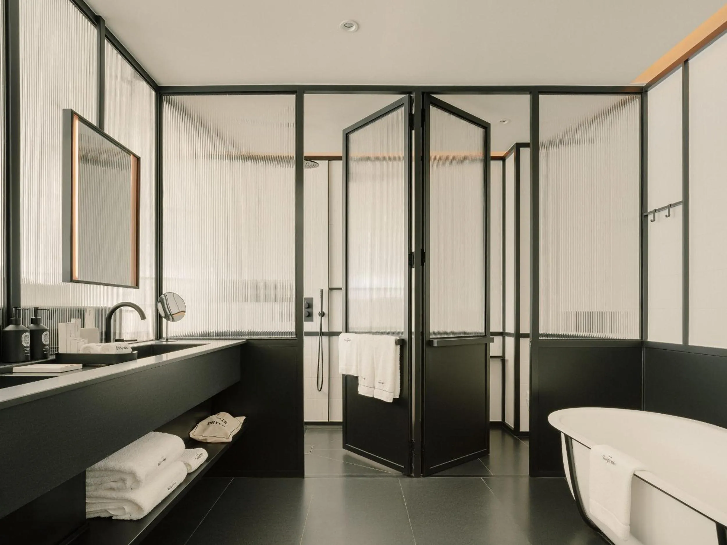 Shower in The Telegraph Hotel - The Leading Hotels of the World