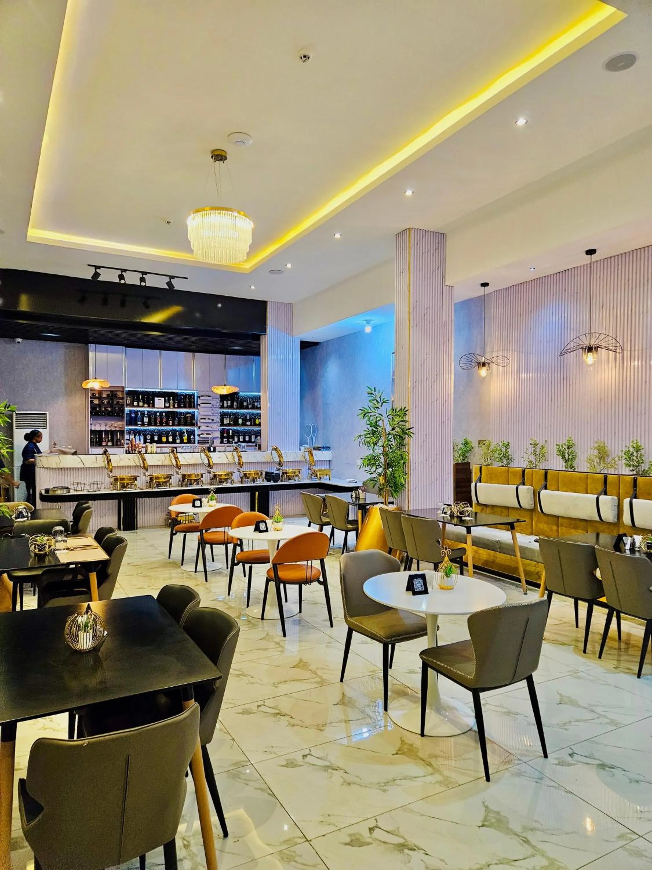 Restaurant/places to eat in Reiz Continental Hotel, Abuja