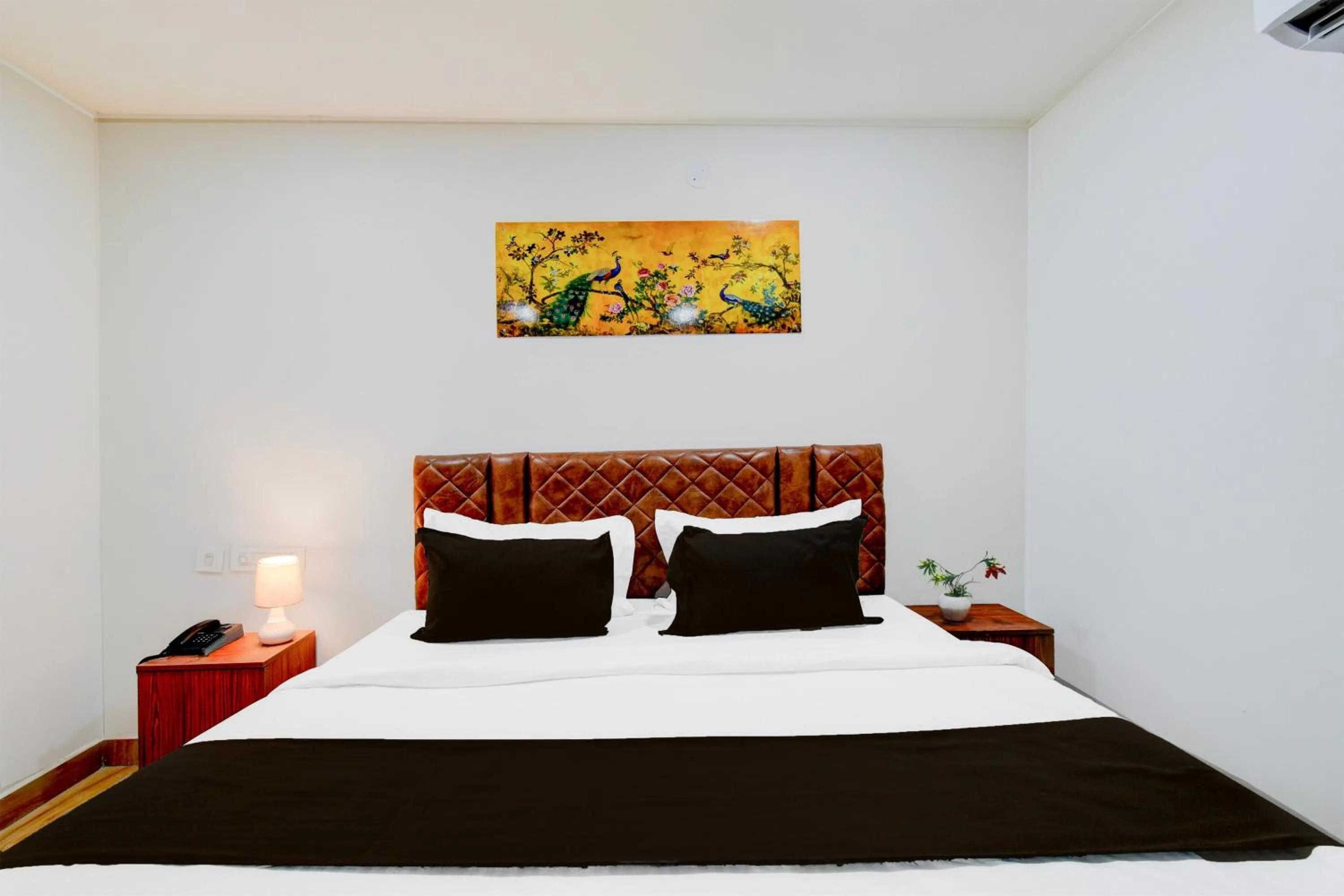 Bedroom, Bed in Super Townhouse Vanasthalipuram Near Deer National Park