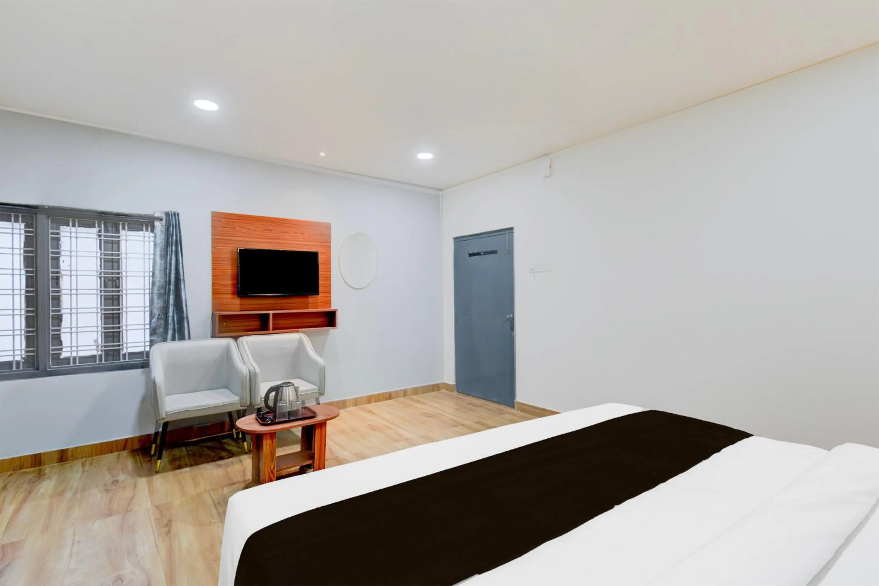 Bedroom, Bed in Super Townhouse Vanasthalipuram Near Deer National Park