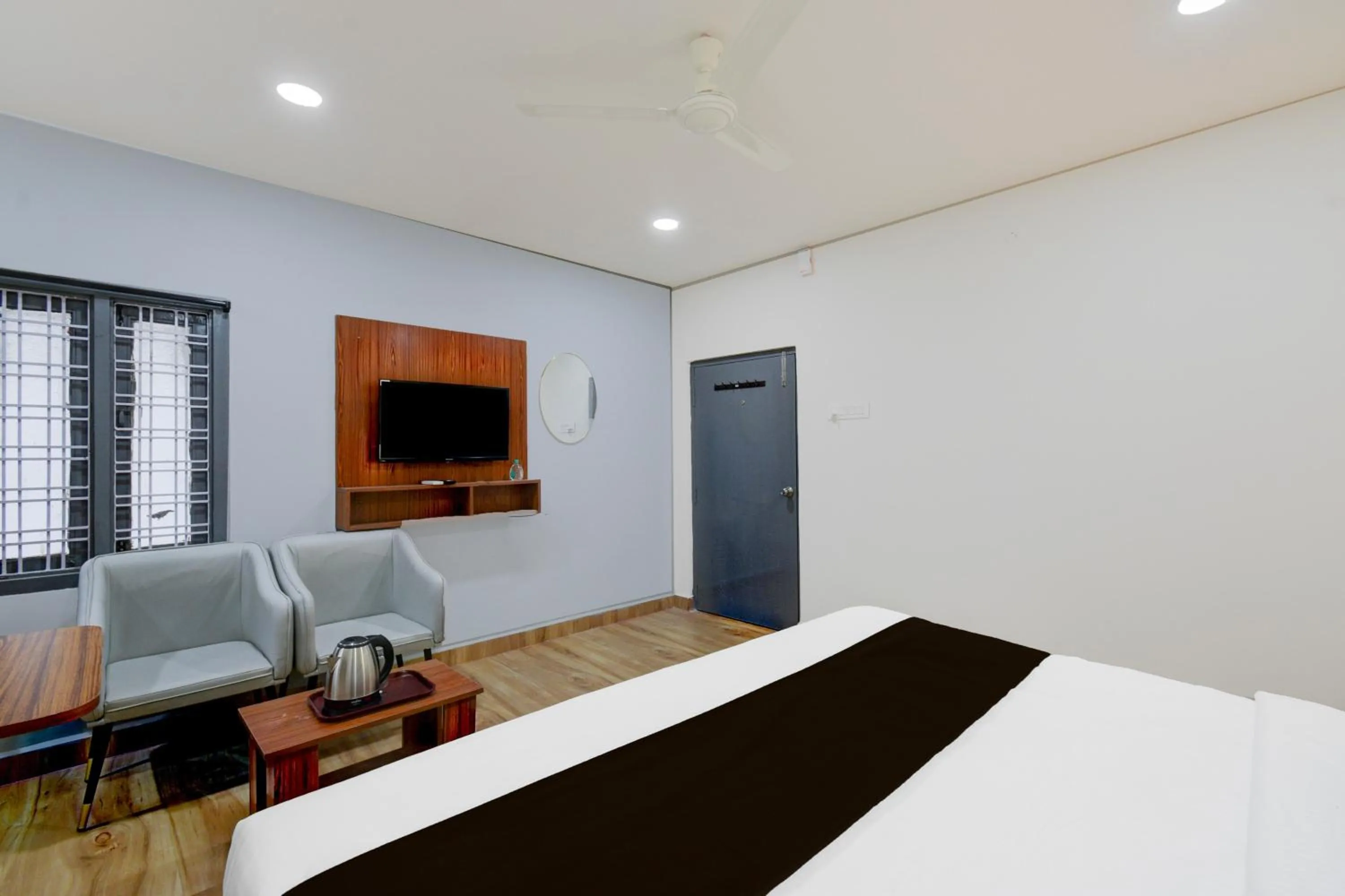 Bedroom, Bed in Super Townhouse Vanasthalipuram Near Deer National Park