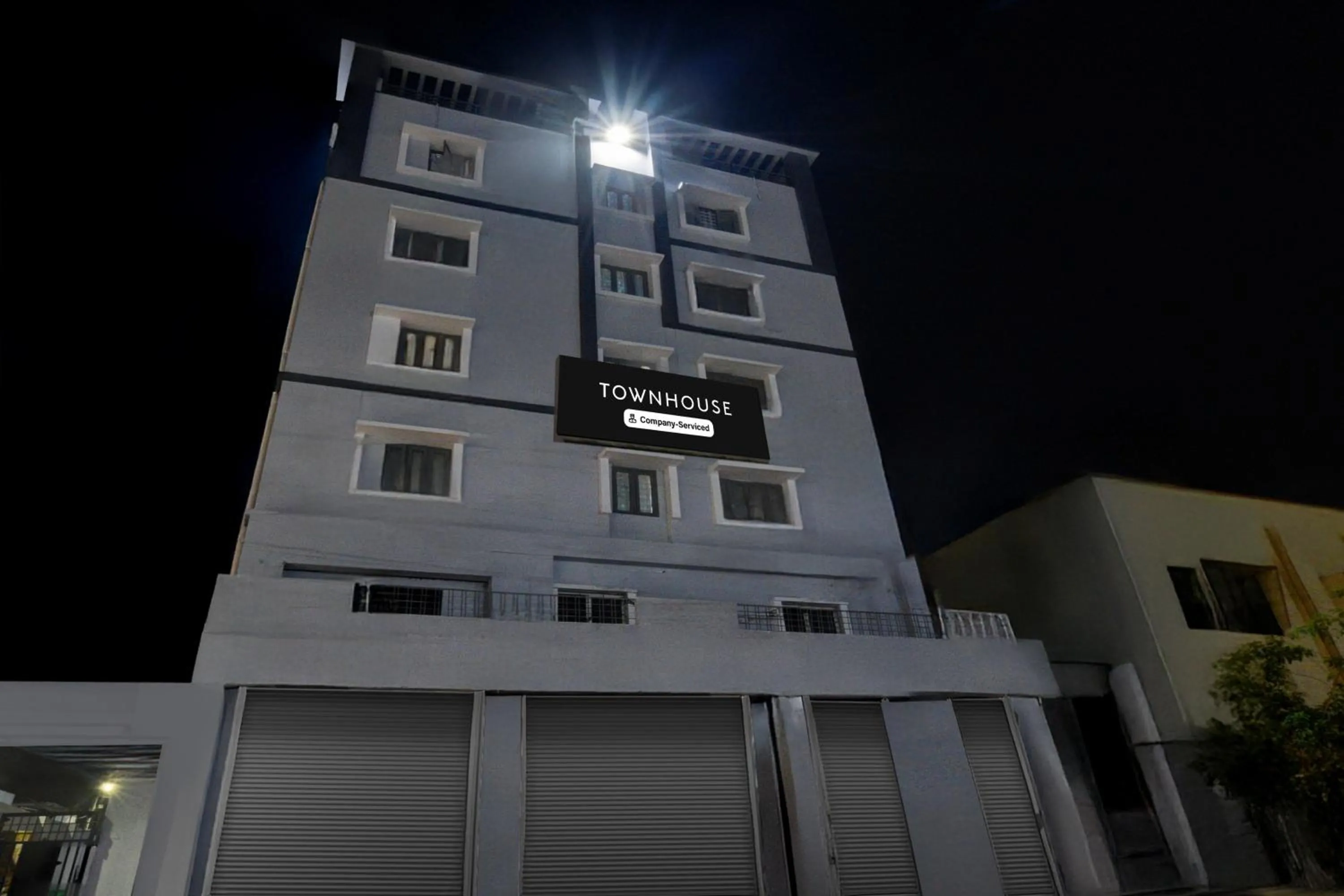 Facade/entrance in Super Townhouse Vanasthalipuram Near Deer National Park