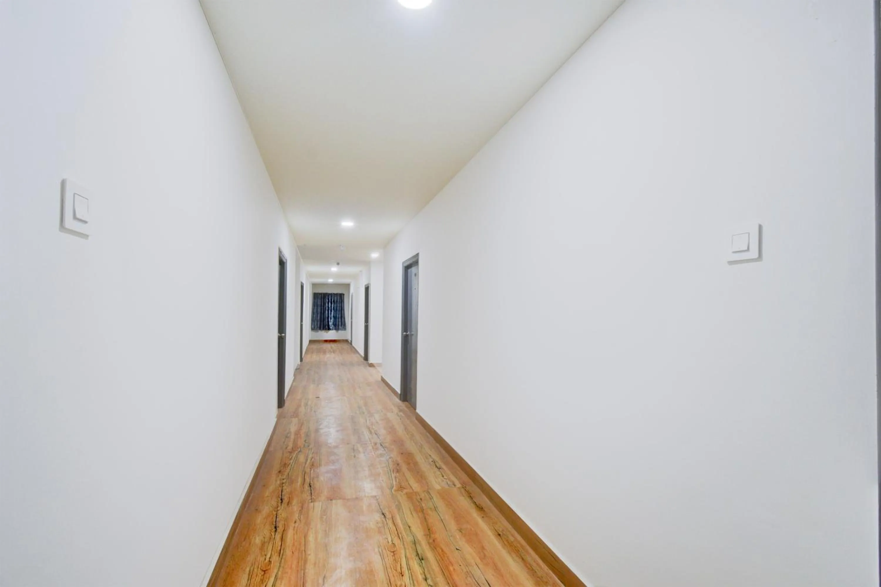 Lobby or reception in Super Townhouse Vanasthalipuram Near Deer National Park