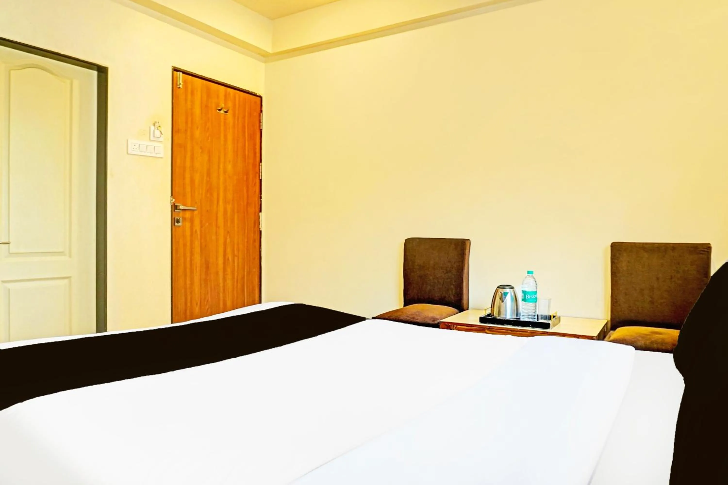 Bedroom, Bed in Super Collection O Pune Nagar Road Viman Nagar Formerly Ananta Sagar