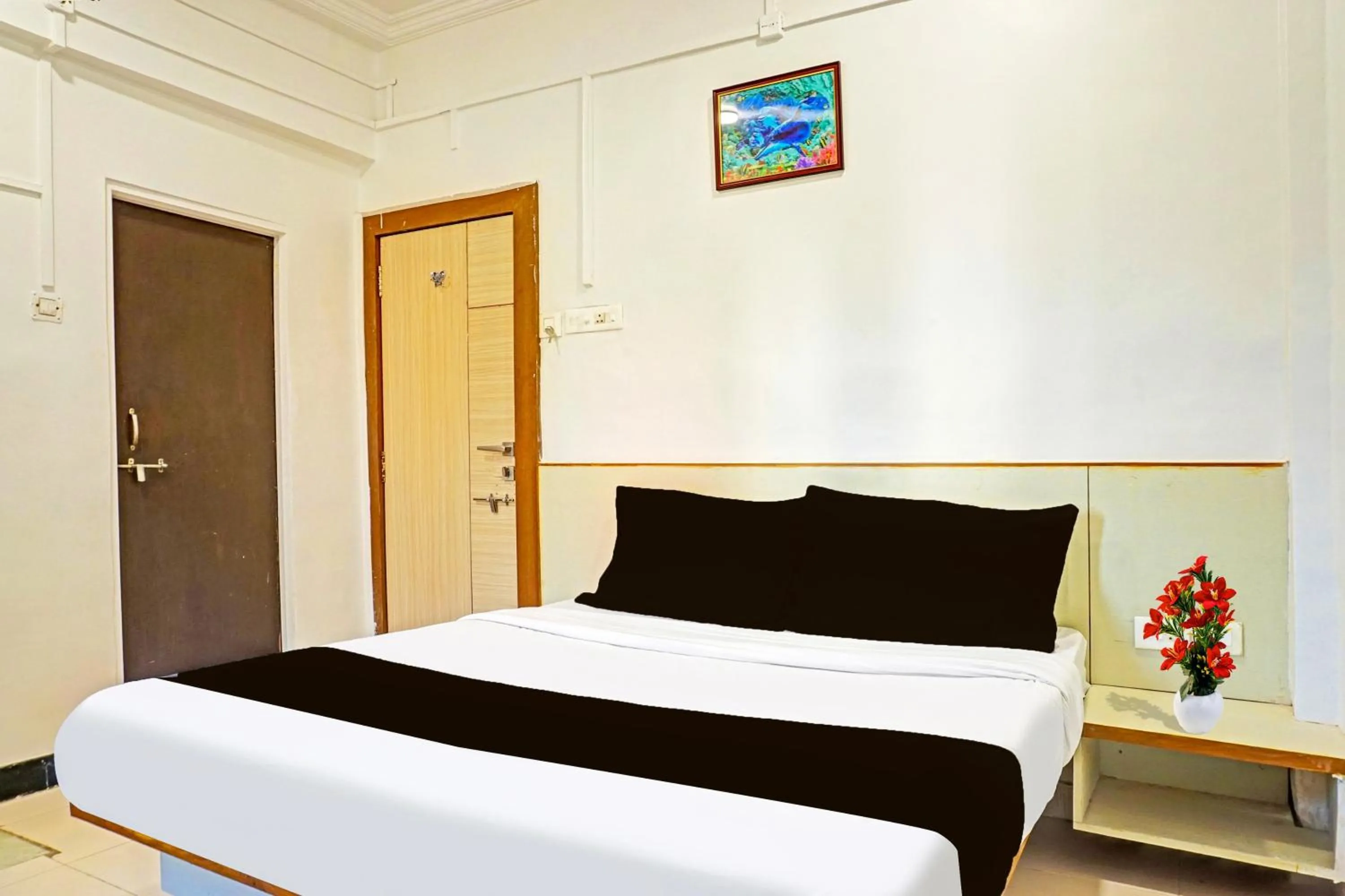 Bedroom, Bed in Super Collection O Pune Nagar Road Viman Nagar Formerly Ananta Sagar