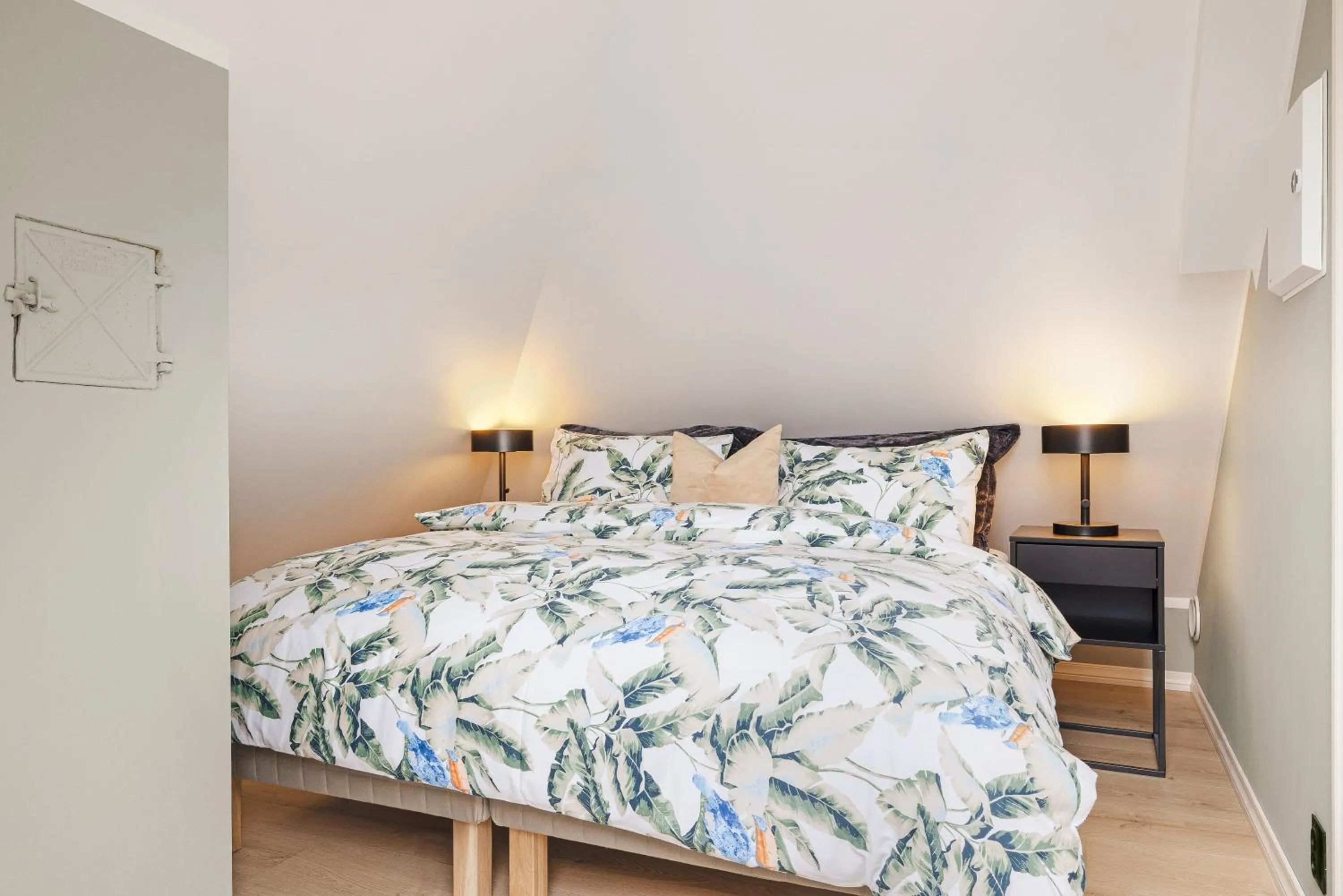 Bed in Rosenberg Apartments
