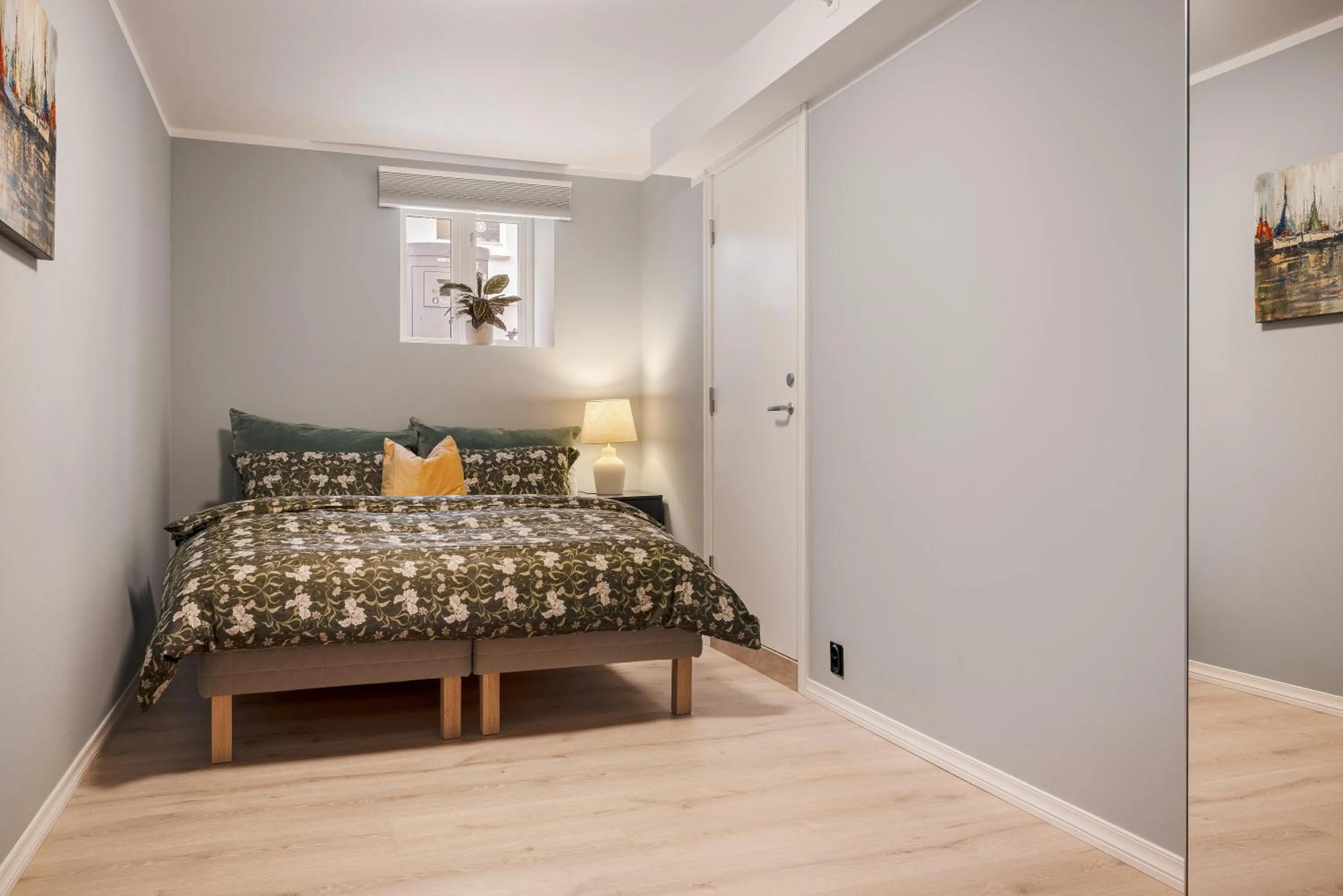 Bedroom, Bed in Rosenberg Apartments