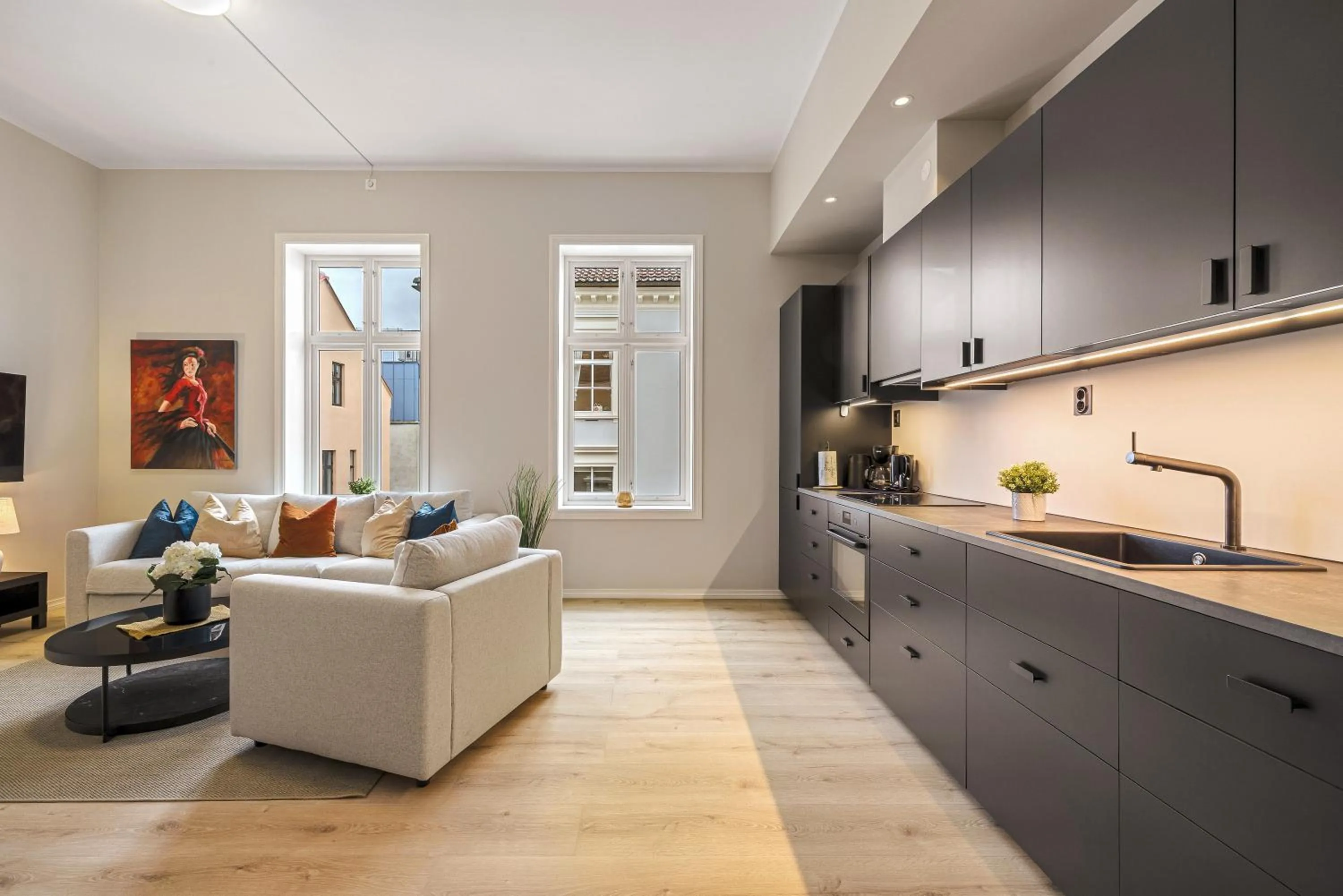 Kitchen or kitchenette in Rosenberg Apartments