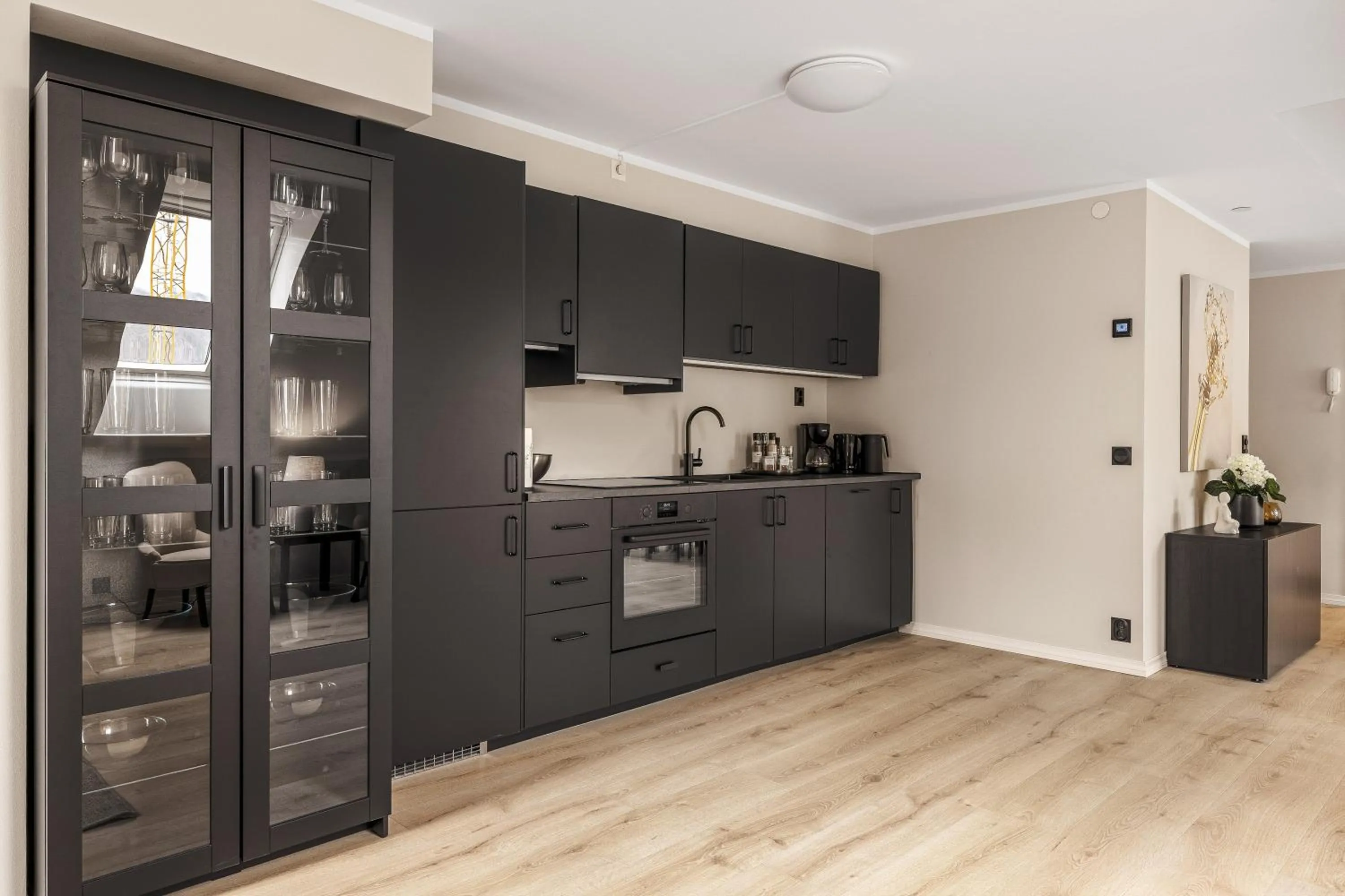 Kitchen or kitchenette in Rosenberg Apartments