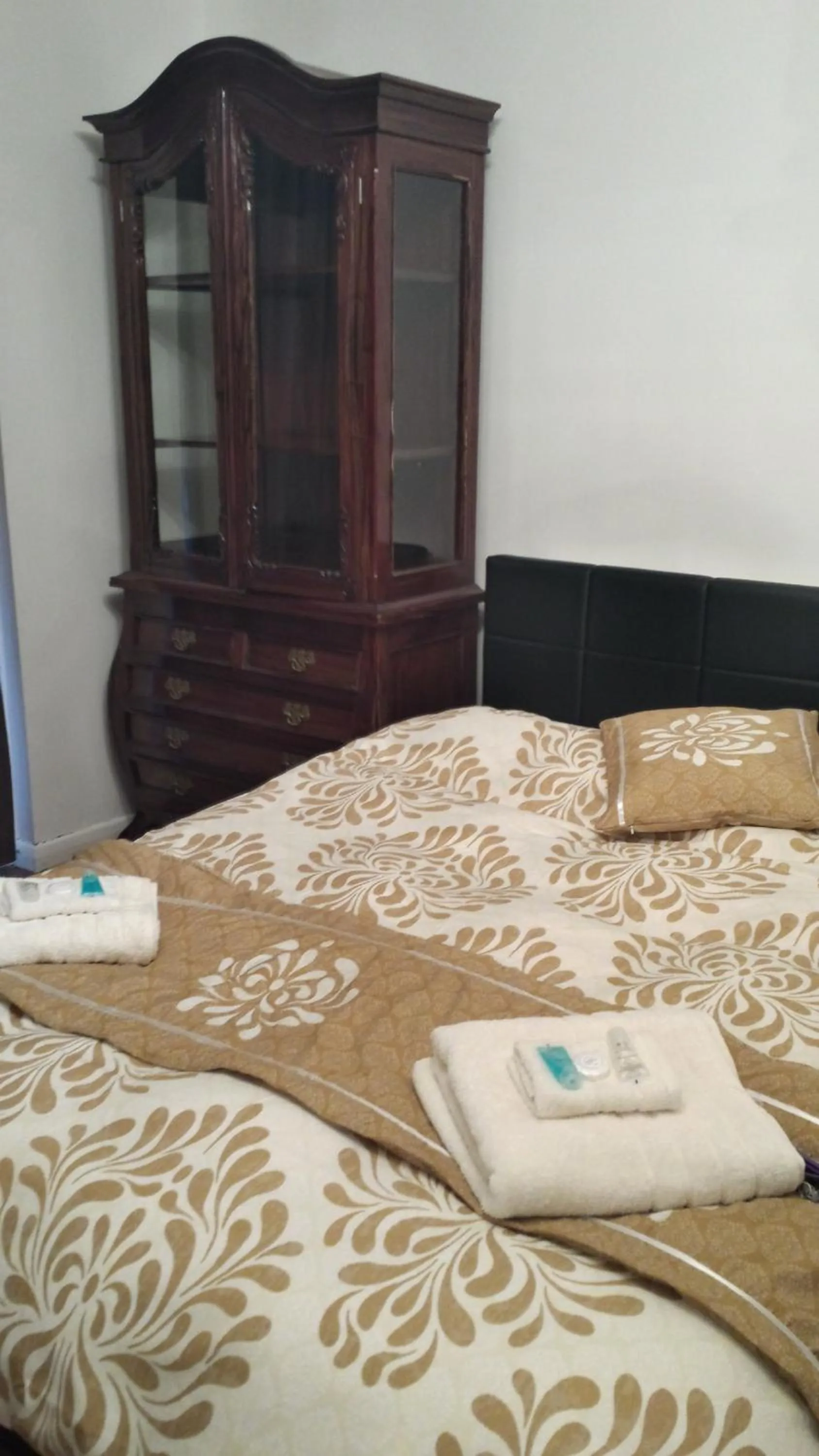 Bedroom, Bed in OYO Guest House Ellipse